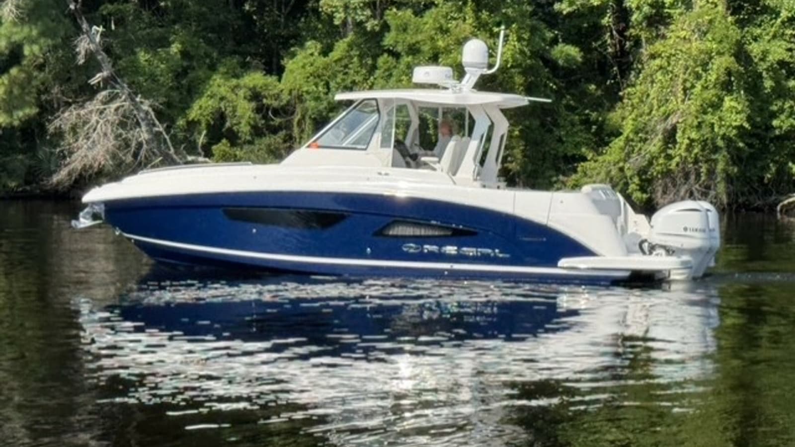 2021 Regal 33 SAV - Photo 26