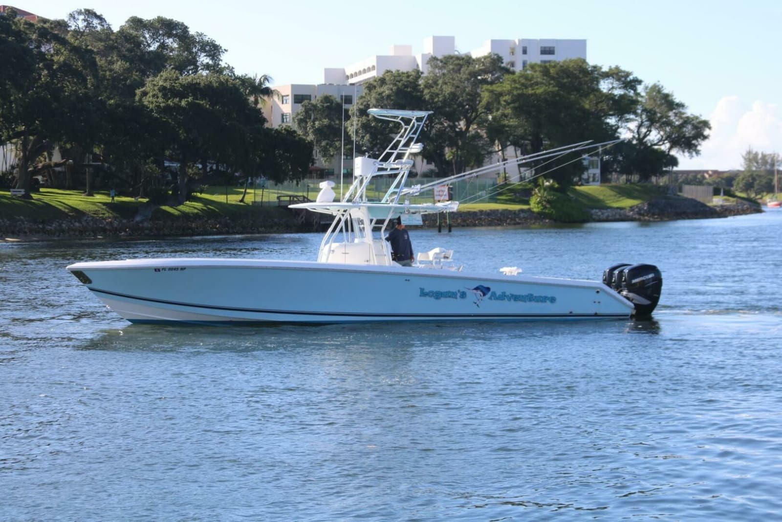2008 Venture 39 Center Console - Photo 16
