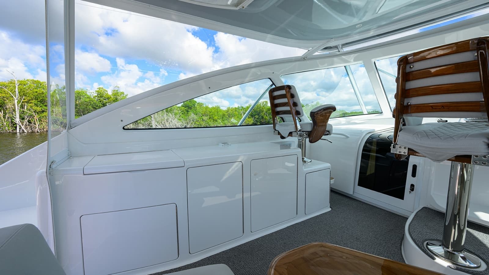 2022 Viking 44 Open - Photo 31