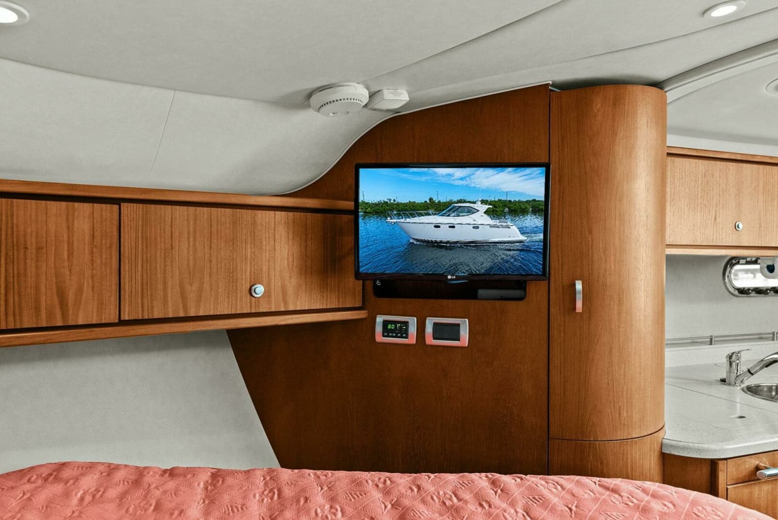 2008 Tiara Yachts 3500 Sovran - Photo 12