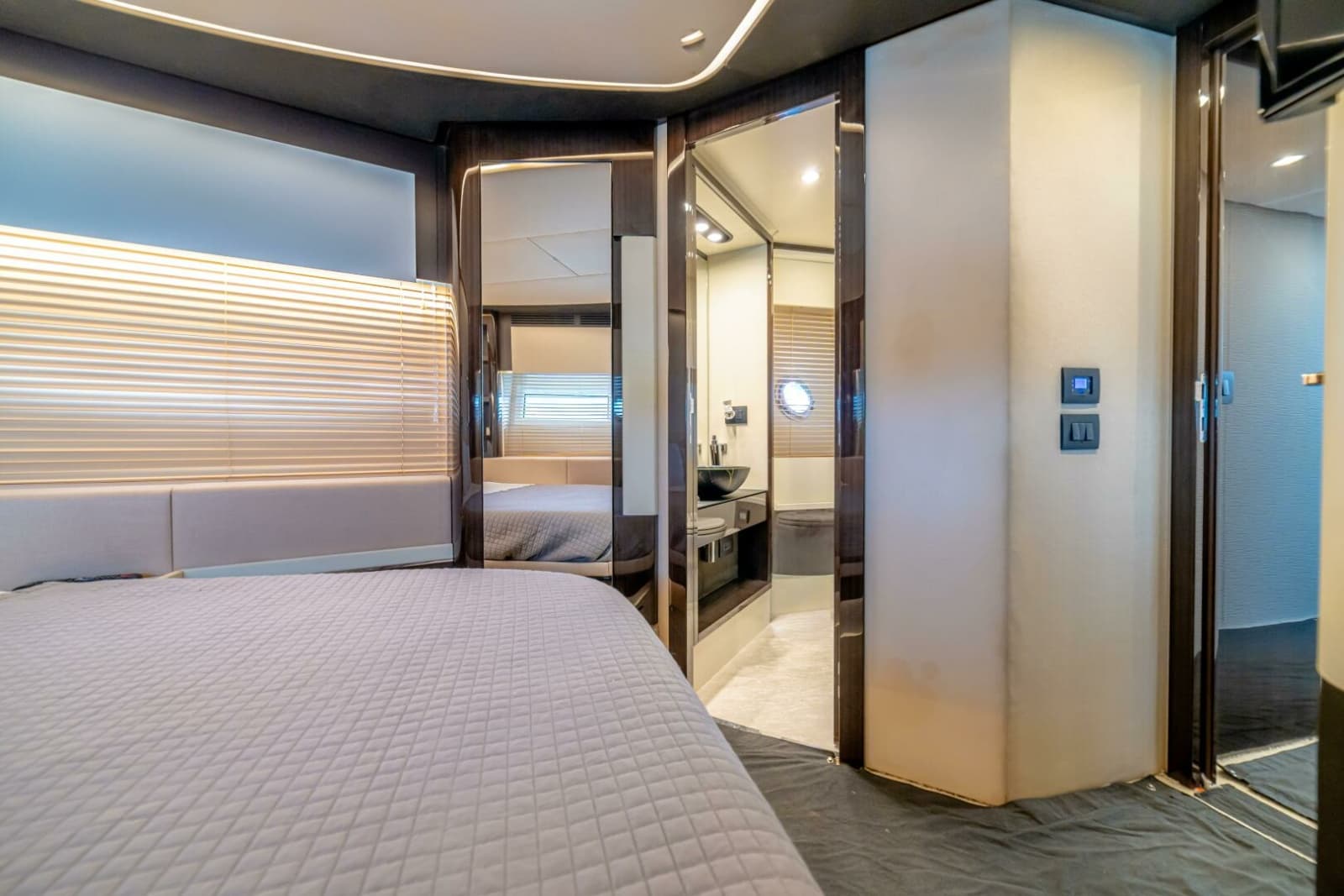 2017 Azimut 77S - Photo 72