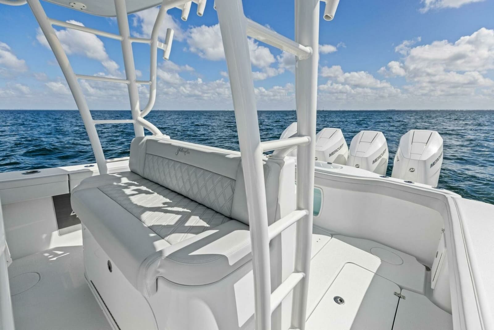 2024 Yellowfin 42 Offshore - Photo 4