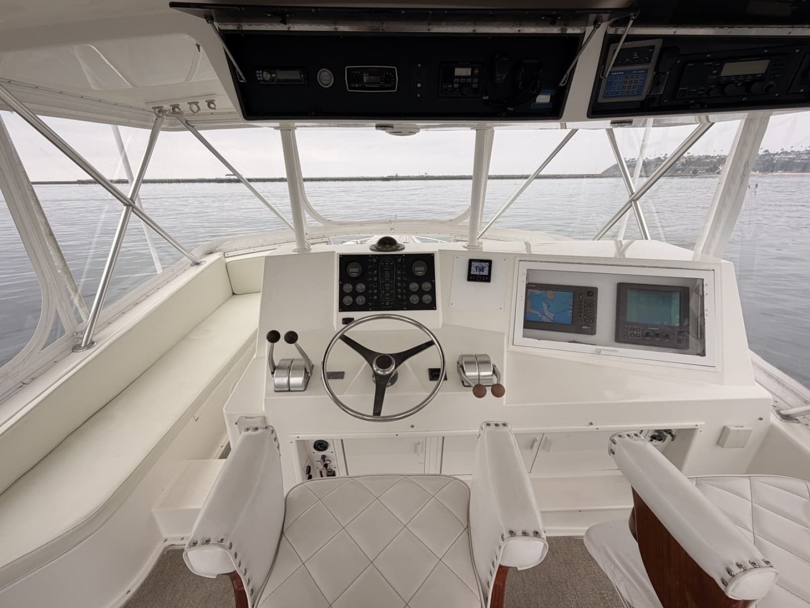 1994 Viking 50 Convertible - Photo 21