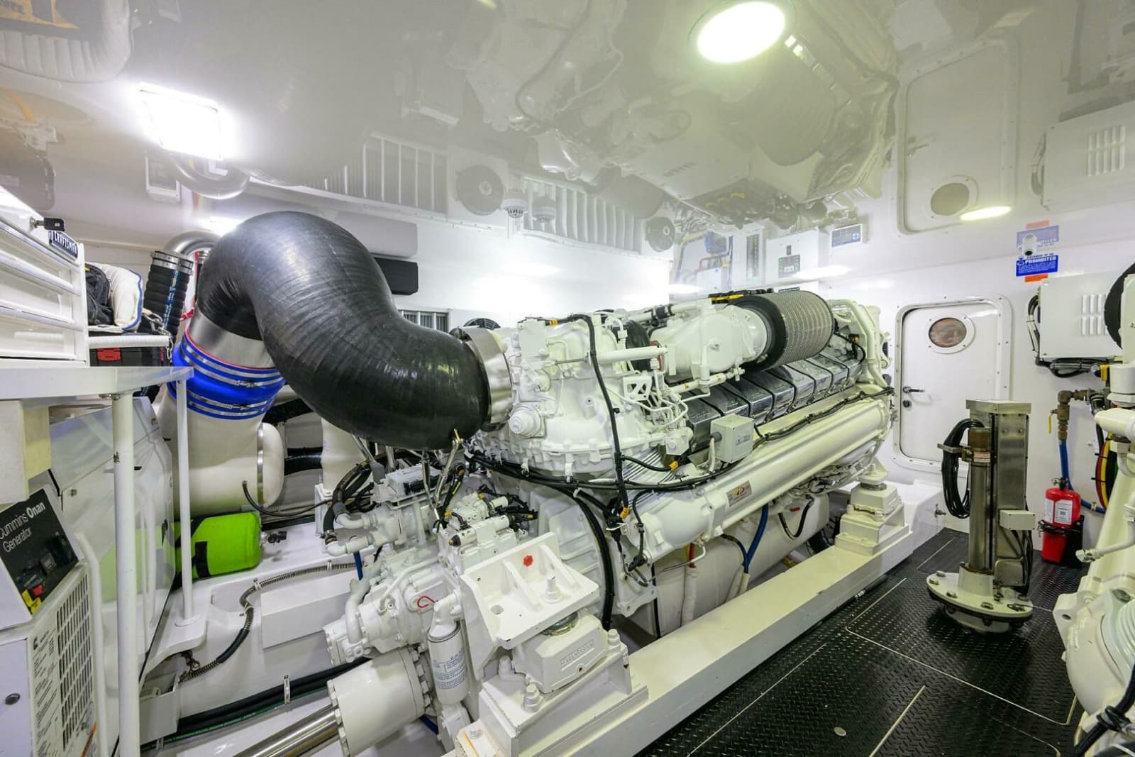 2021 Viking 72 Convertible - Photo 41