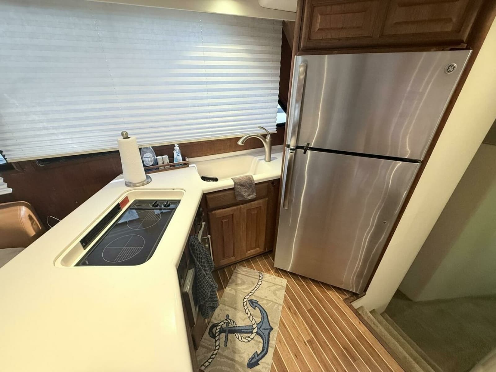 1992 Viking 50 Convertible - Photo 23