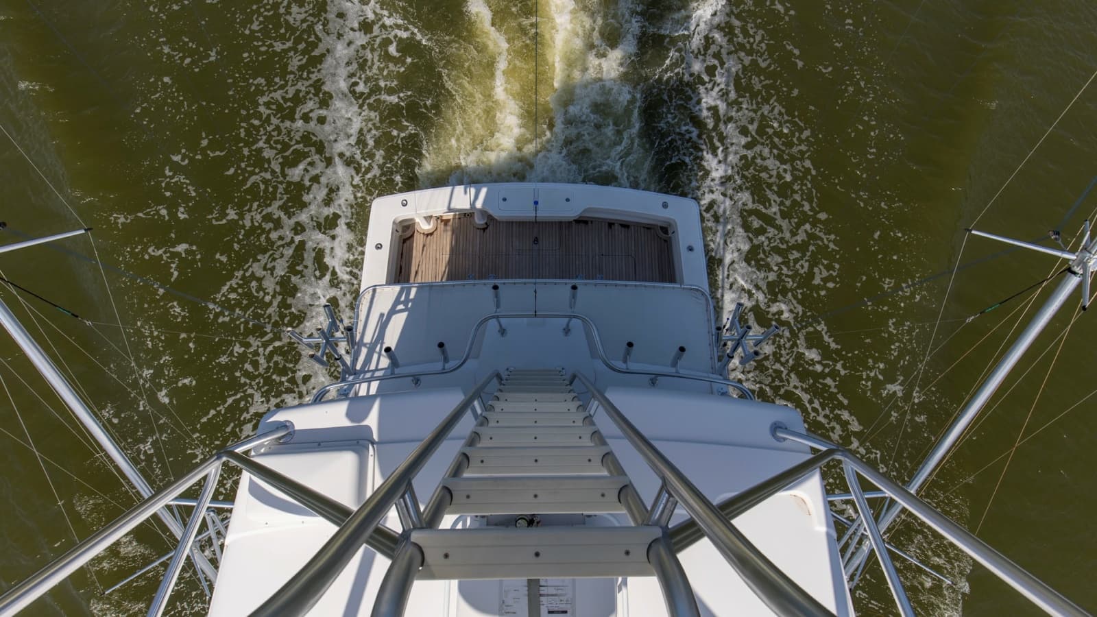 2005 Viking 61 Enclosed Bridge - Photo 33