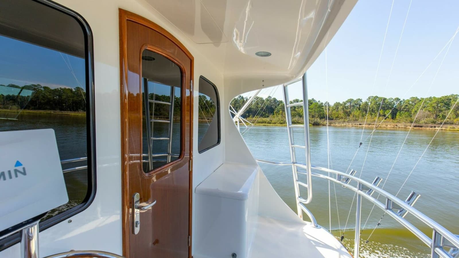 2005 Whiticar 76 Enclosed Bridge - Photo 47