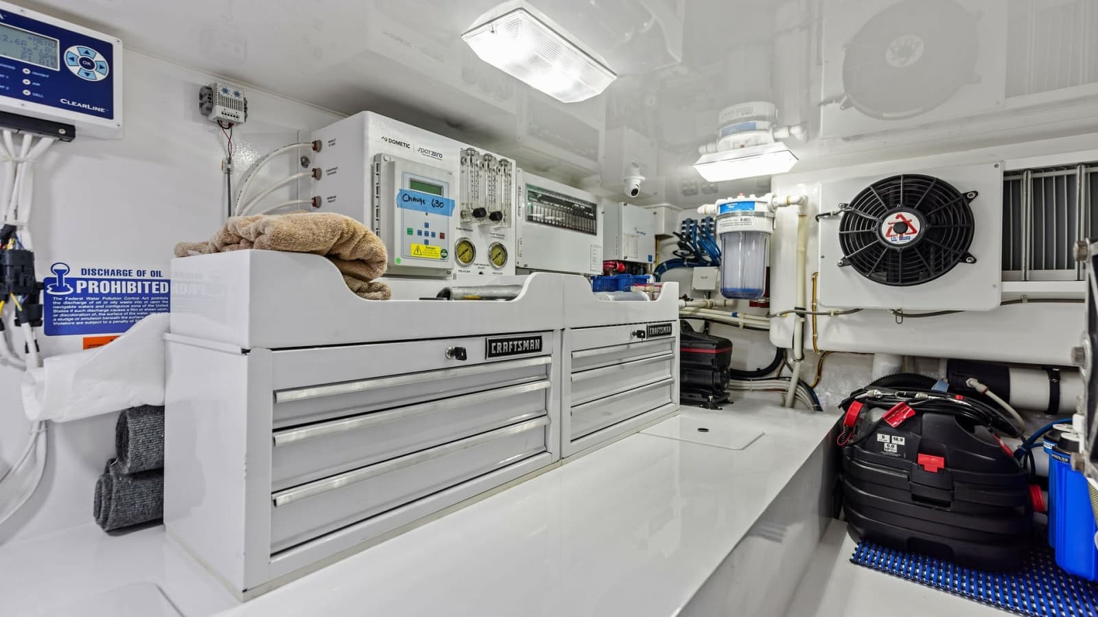2018 Viking 62 Enclosed Bridge - Photo 94