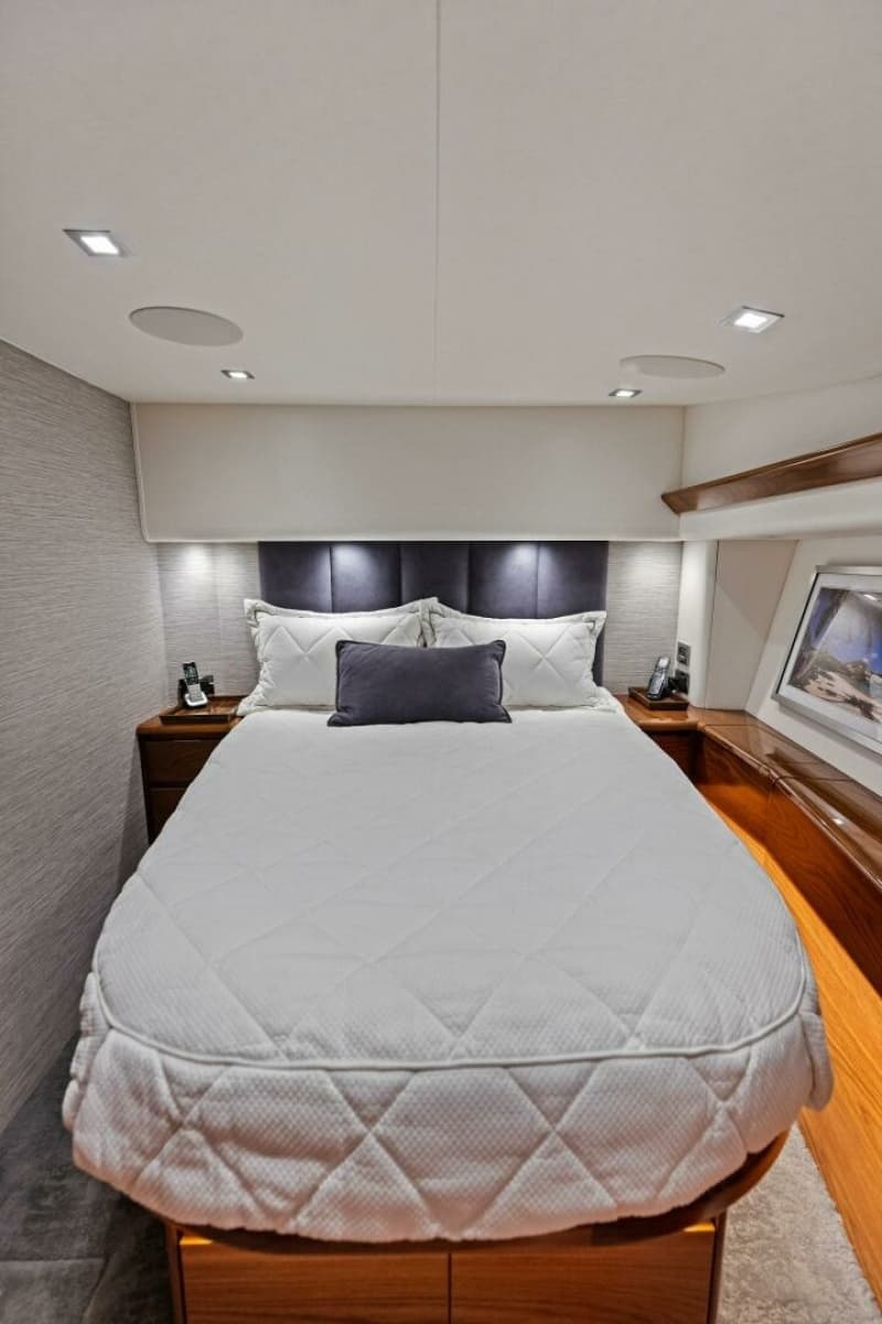 2023 Viking 54 Convertible - Photo 9