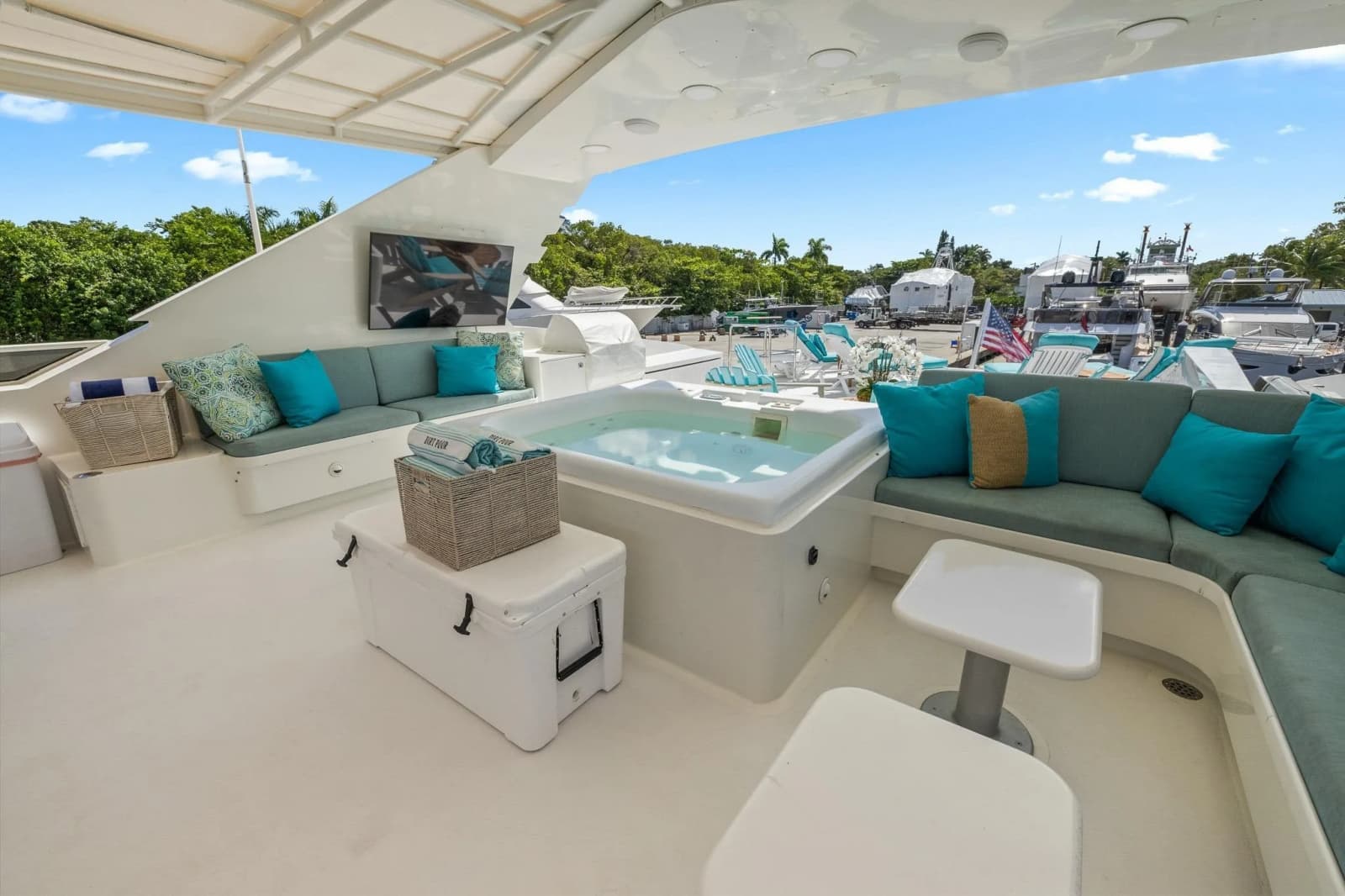1999 Trinity Yachts Raised Pilothouse - Photo 21