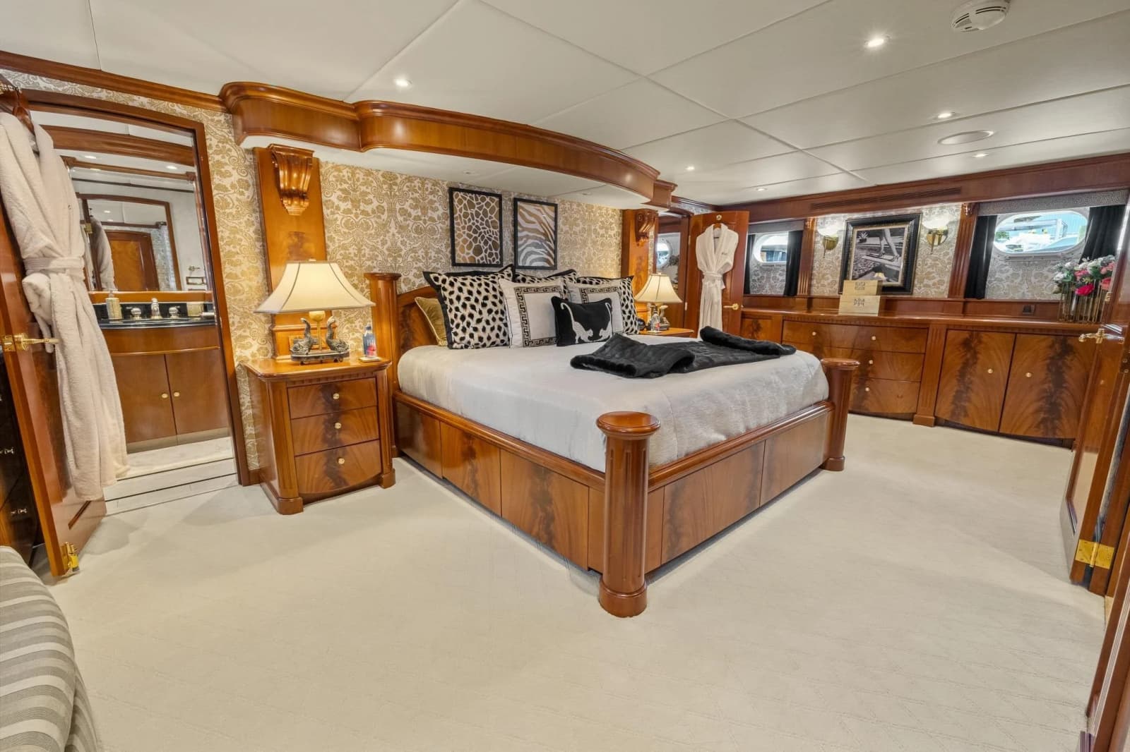 1999 Trinity Yachts Raised Pilothouse - Photo 58