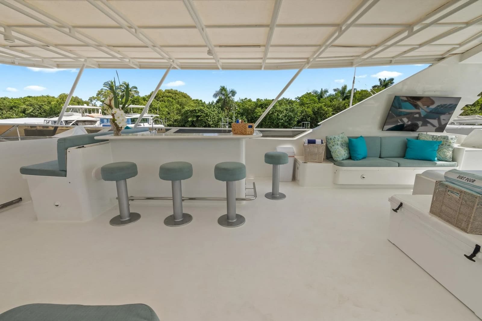 1999 Trinity Yachts Raised Pilothouse - Photo 20