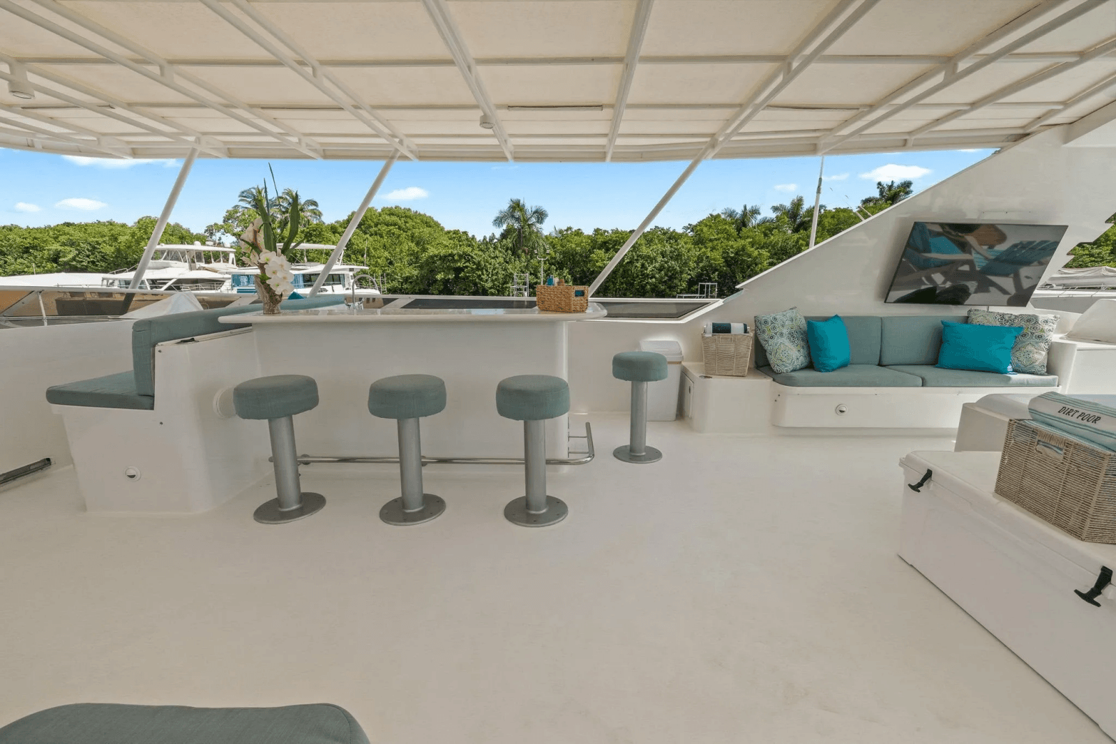 1999 Trinity Yachts Raised Pilothouse - Photo 20
