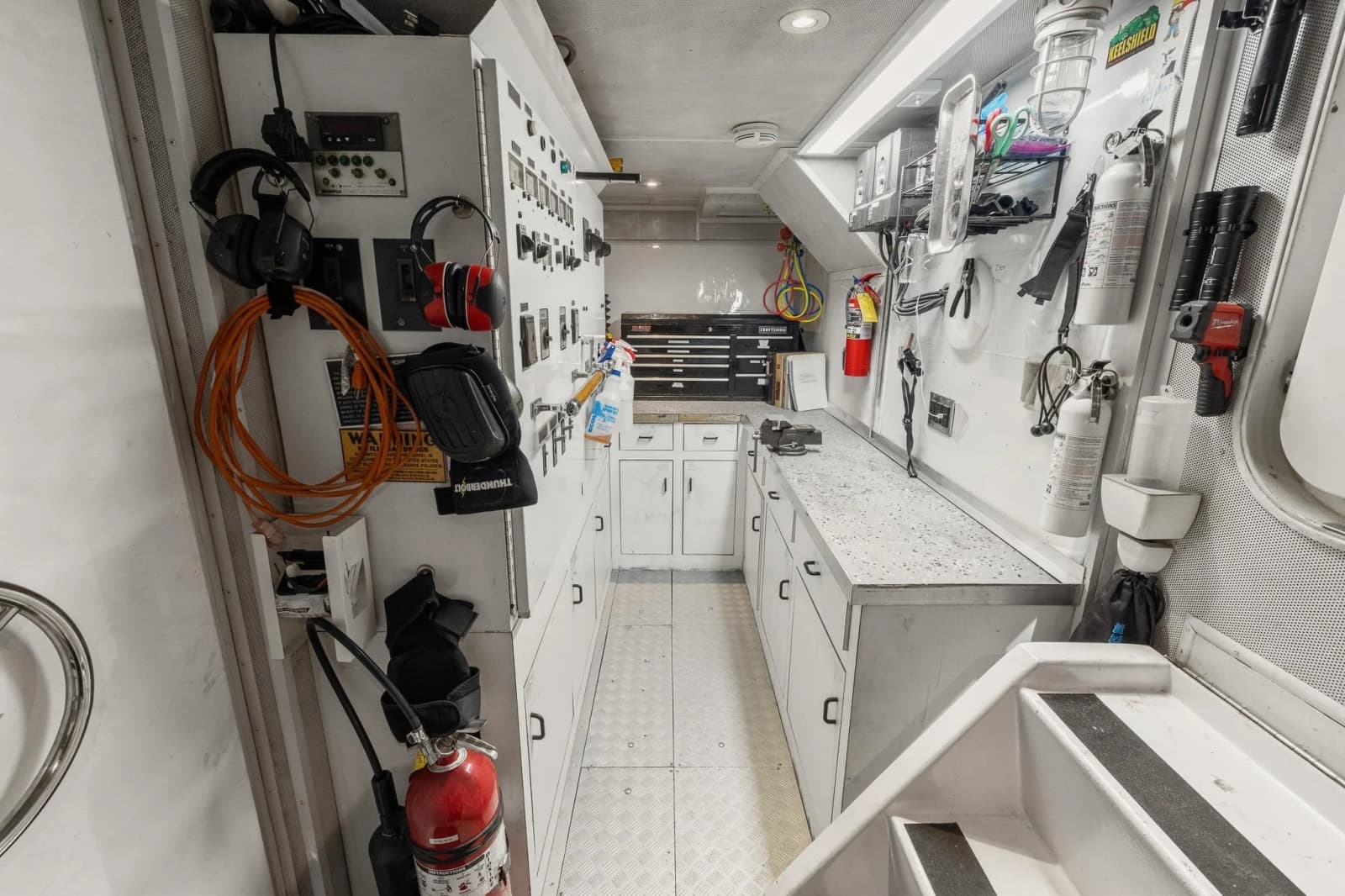 1999 Trinity Yachts Raised Pilothouse - Photo 89
