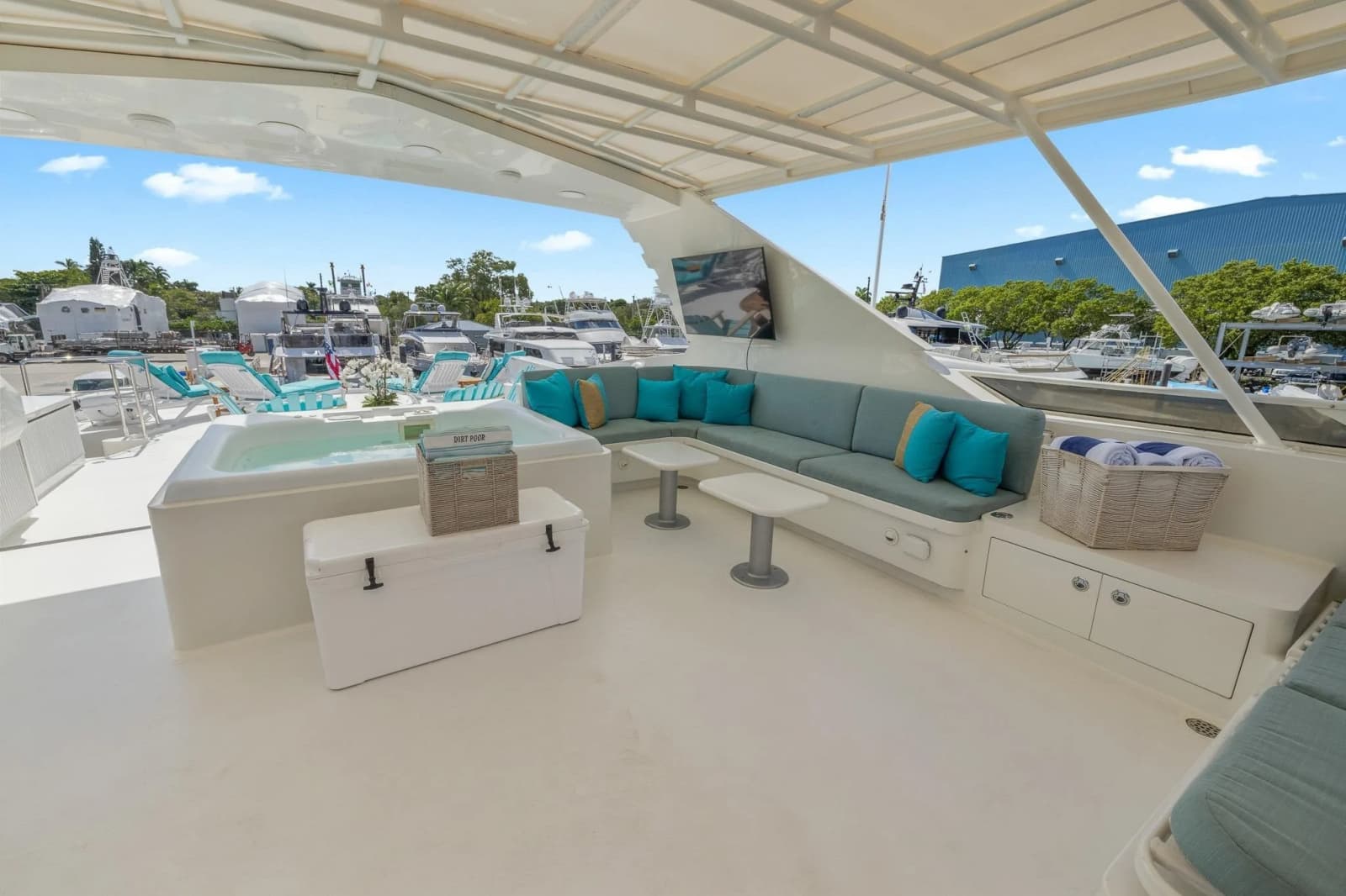 1999 Trinity Yachts Raised Pilothouse - Photo 19