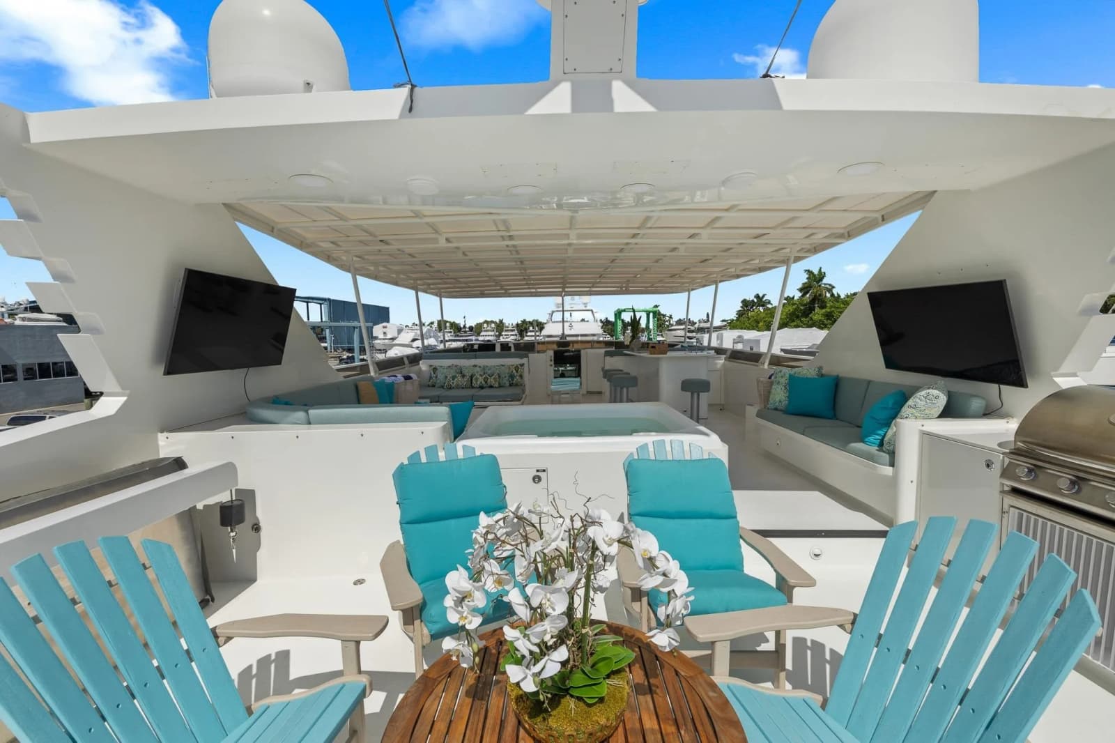 1999 Trinity Yachts Raised Pilothouse - Photo 24
