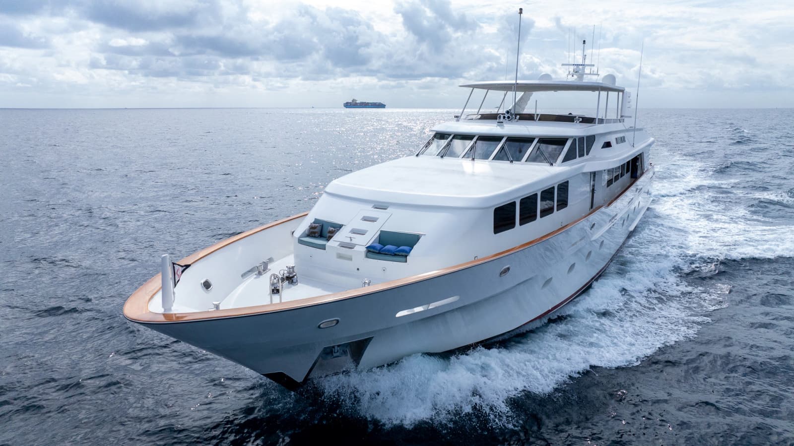 1999 Trinity Yachts Raised Pilothouse - Photo 6