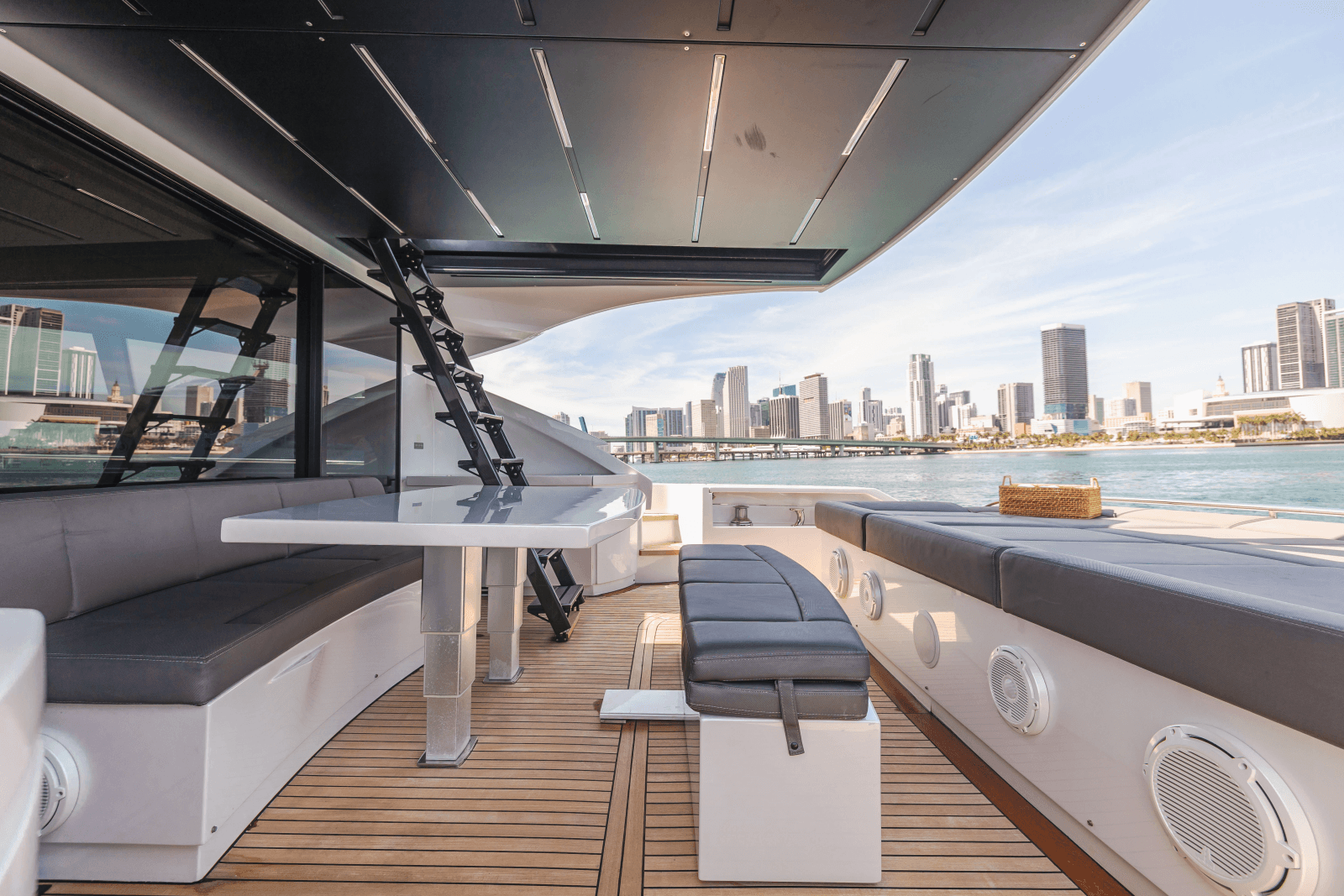 2017 Pershing 82 VHP - Photo 8