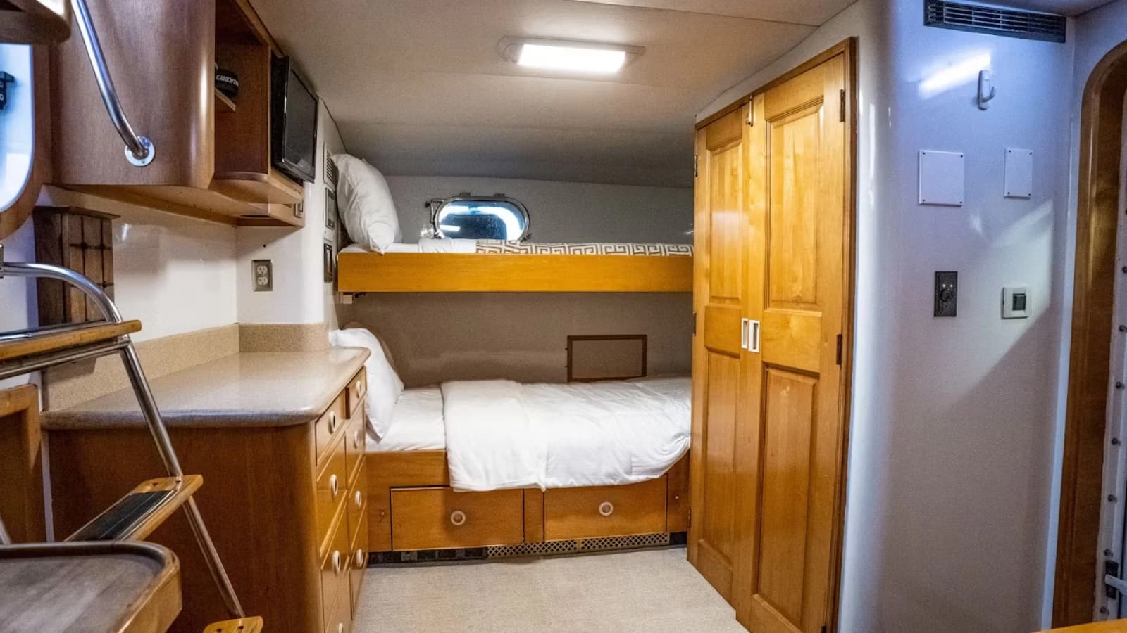 1993 Queenship Explorer - Photo 47