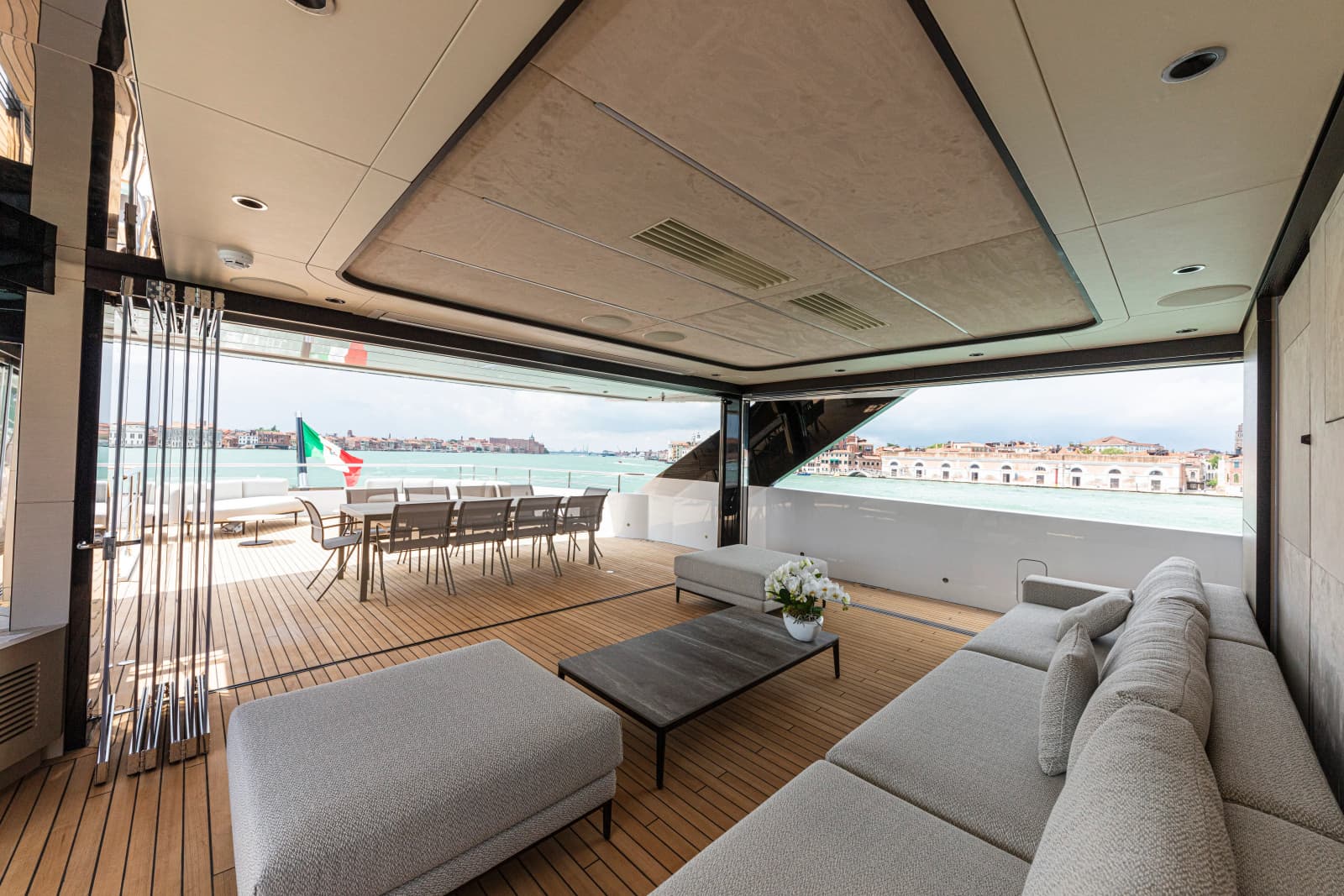 2028 Ocean King Ducale 120 - Photo 8
