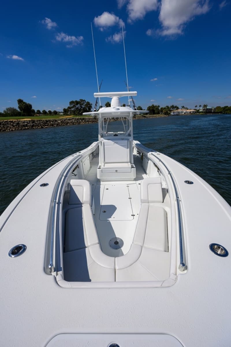 2023 Yellowfin 34 Offshore - Photo 2