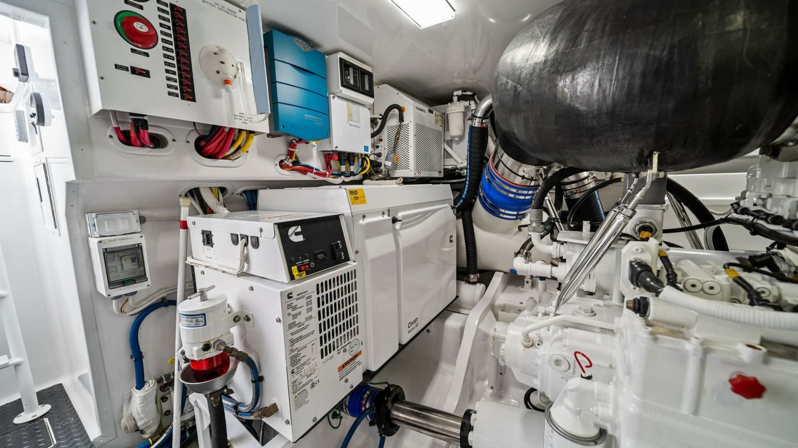 2024 Viking 64 Convertible - Photo 83
