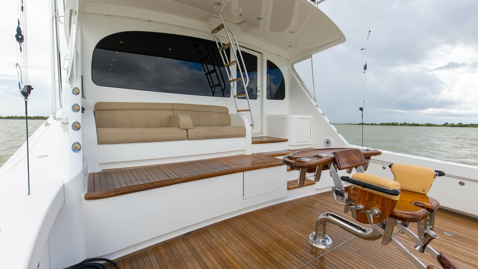 2017 Viking 72 Enclosed Bridge - Photo 58