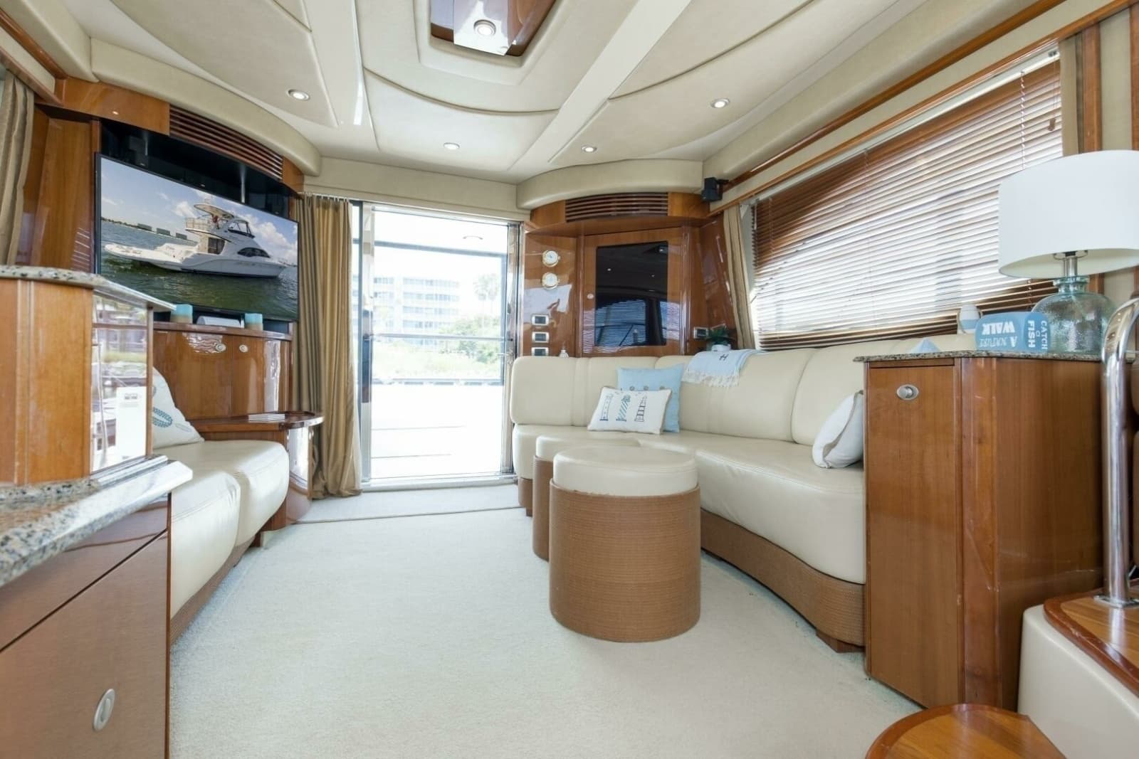 2007 Sea Ray 52 Sedan Bridge - Photo 9