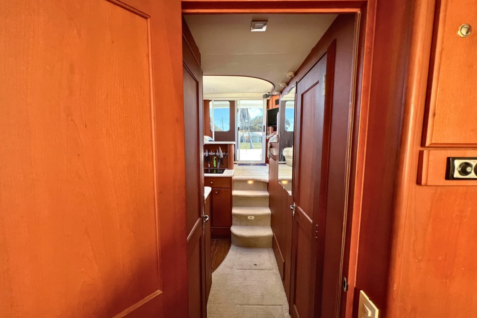 2005 Silverton Convertible - Photo 19