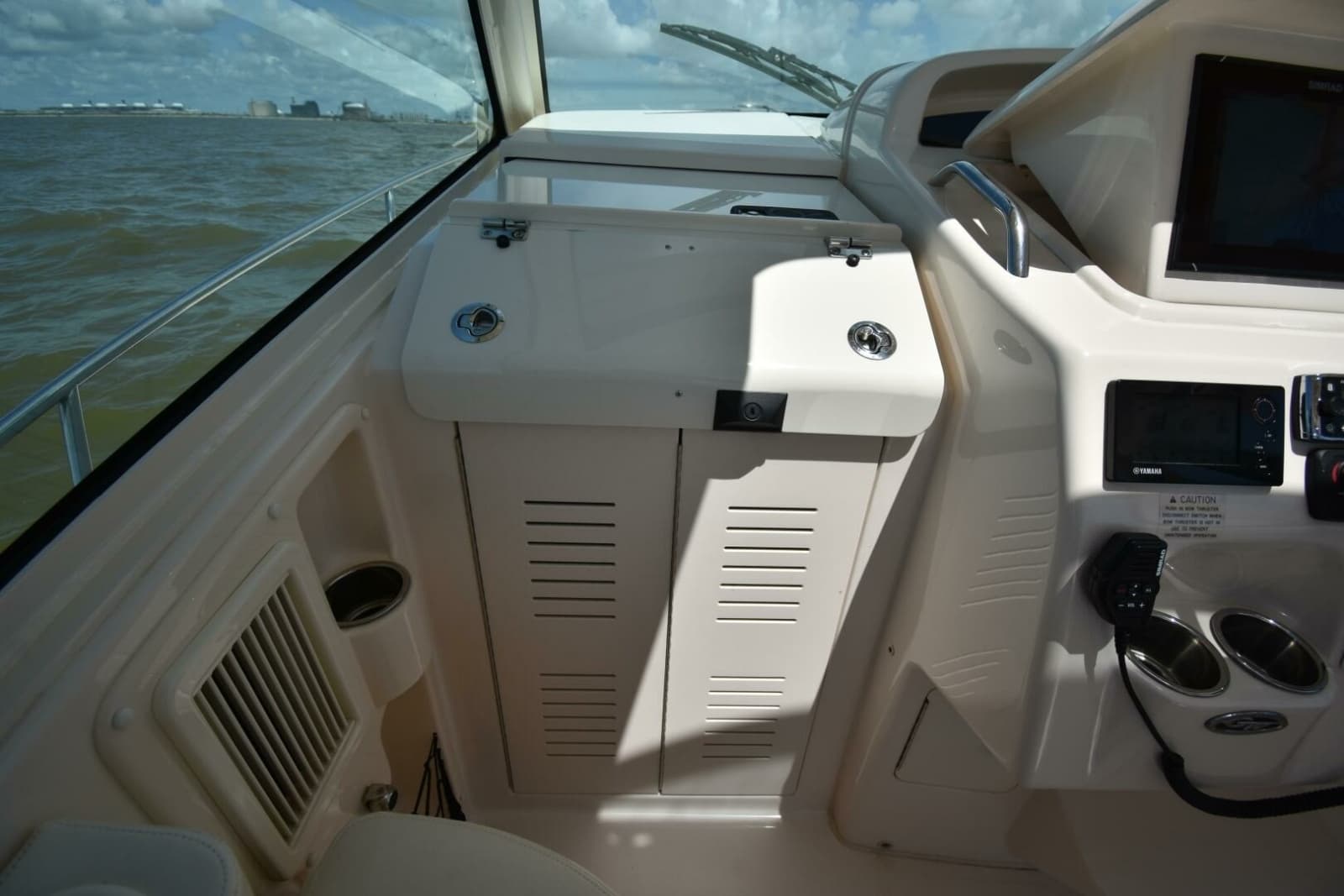 2016 Grady-White 330 Express - Photo 14