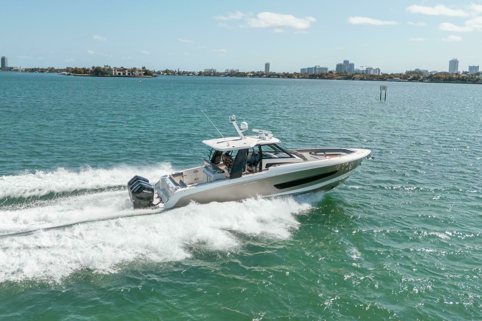 2023 Boston Whaler 420 Outrage - Photo 38