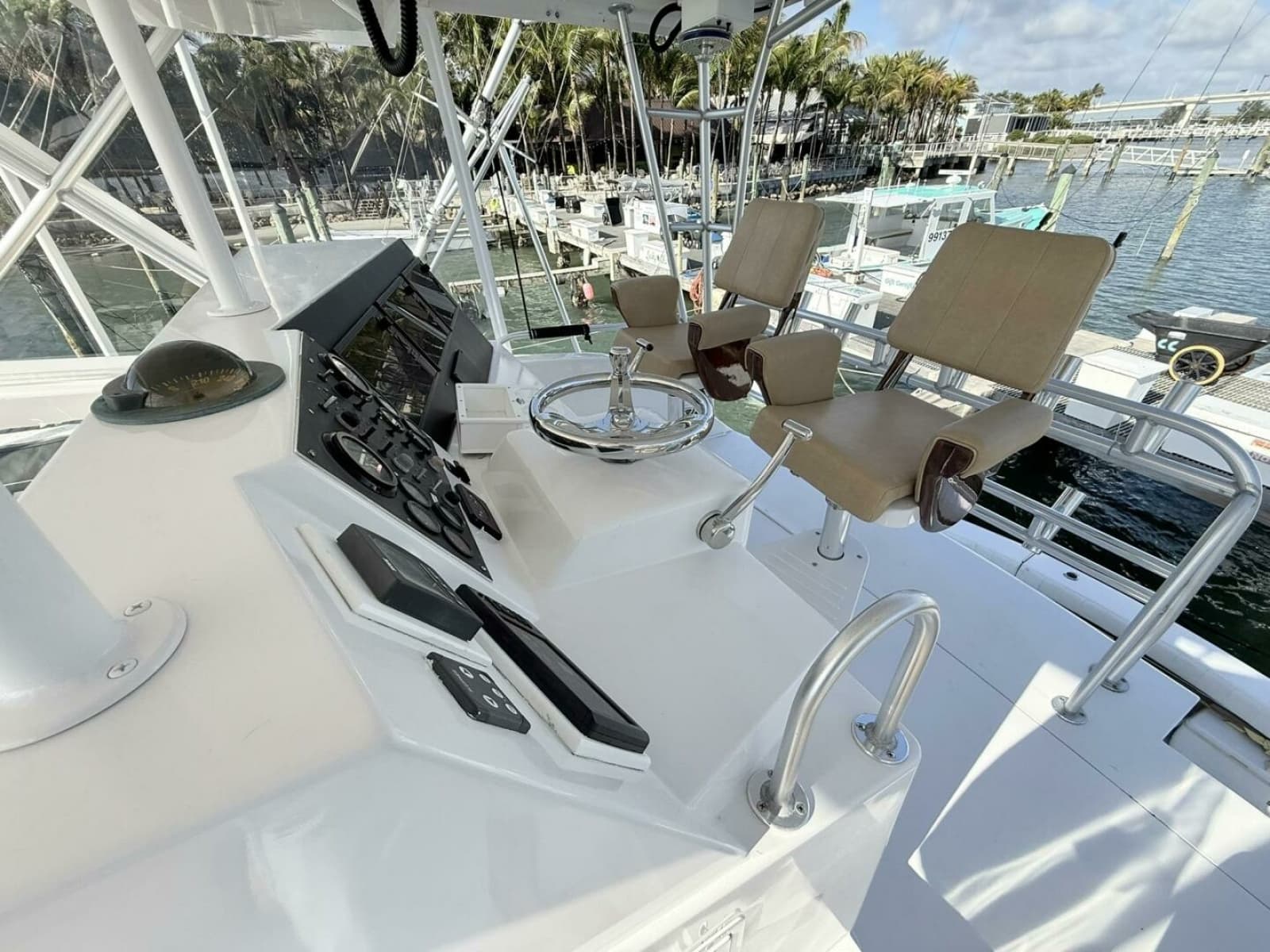 1992 Viking 50 Convertible - Photo 13