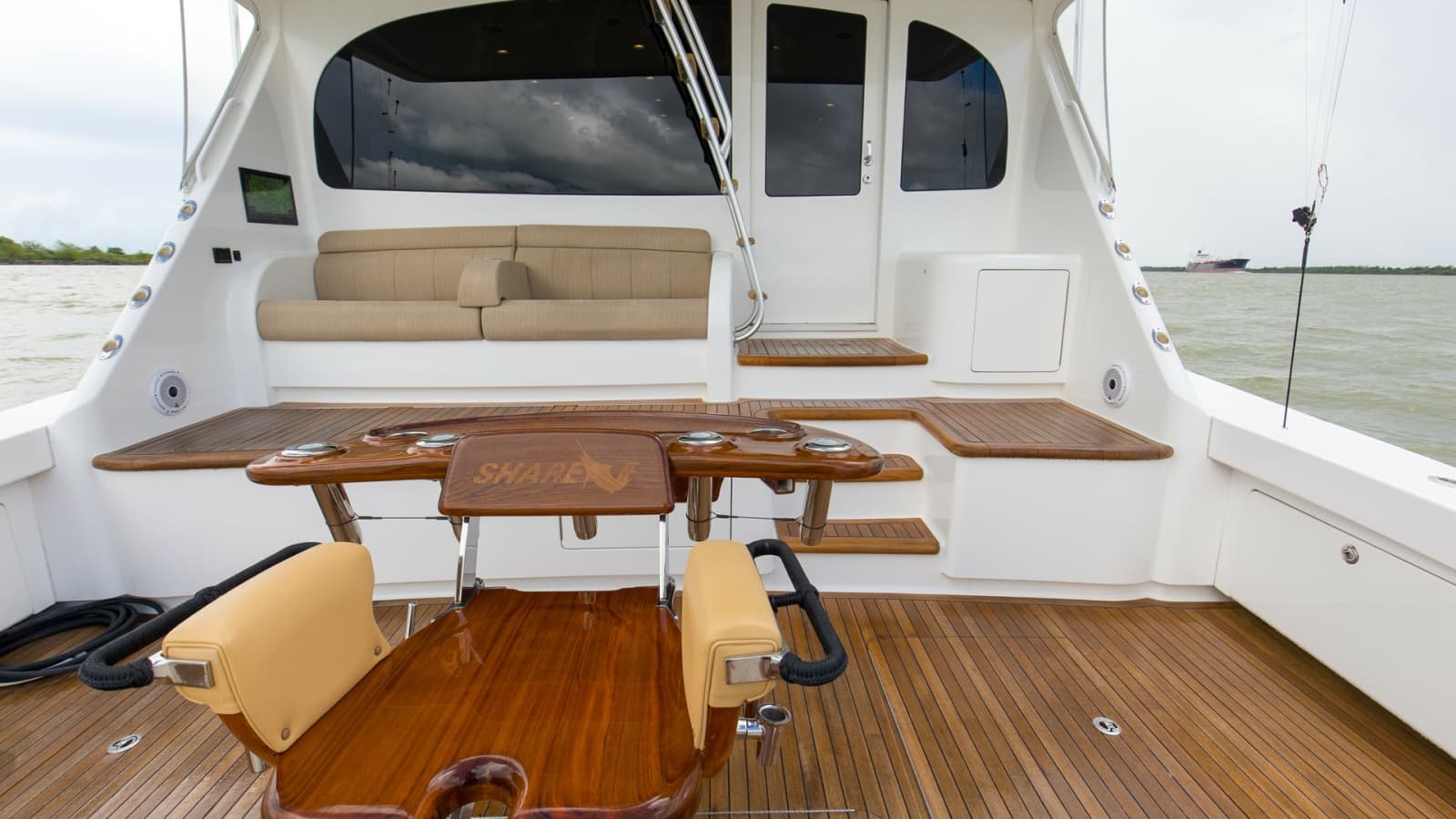 2017 Viking 72 Enclosed Bridge - Photo 4