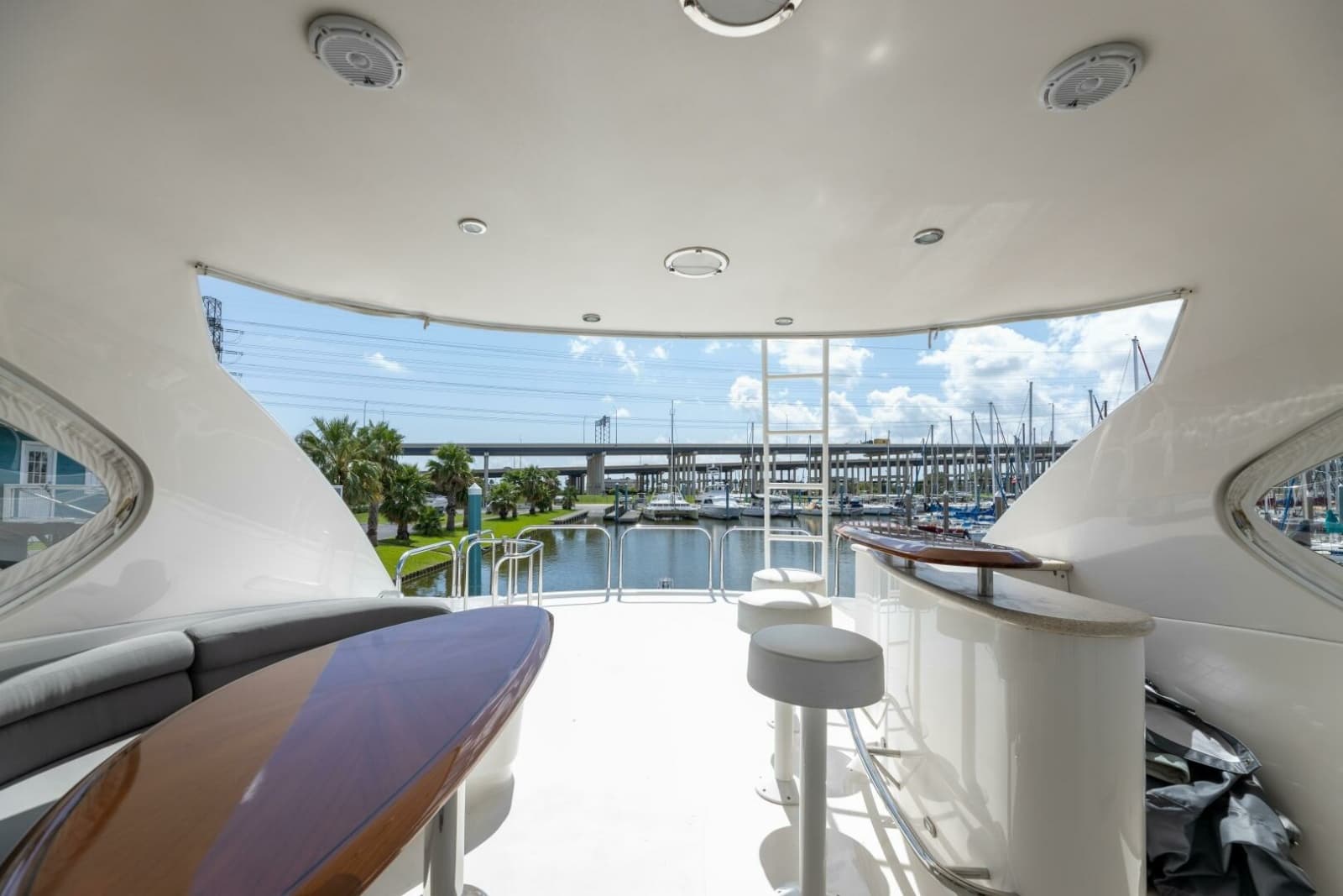 2007 Lazzara Yachts 74 Motor Yacht - Photo 183