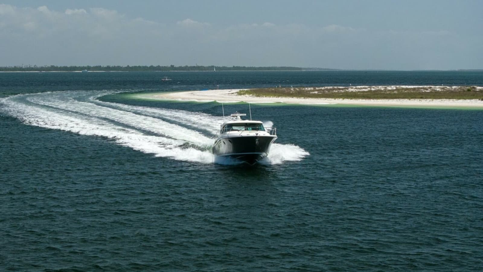 2015 Tiara Yachts 44 Coupe - Photo 61