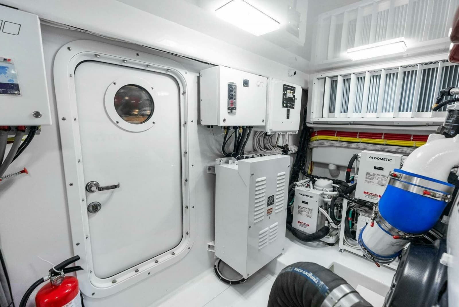 2022 Viking 68 Enclosed Bridge - Photo 72