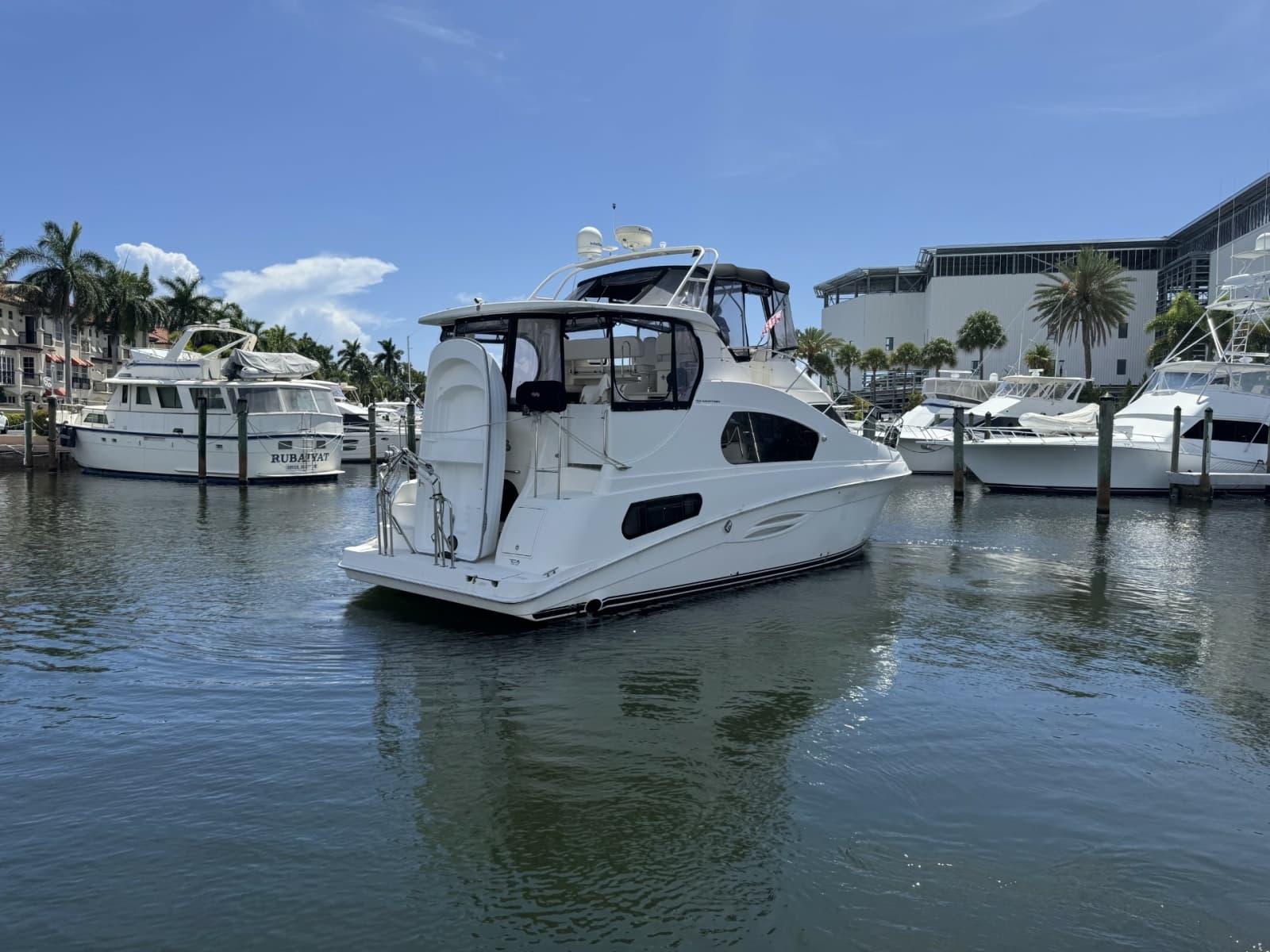2005 Silverton 39 Motor Yacht - Photo 2