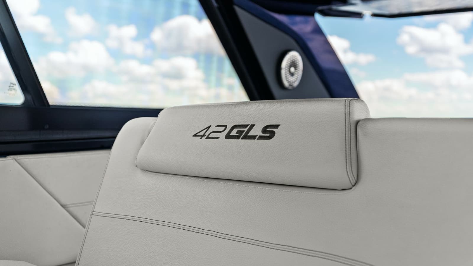 2023 Cruisers Yachts 42 GLS - Photo 15