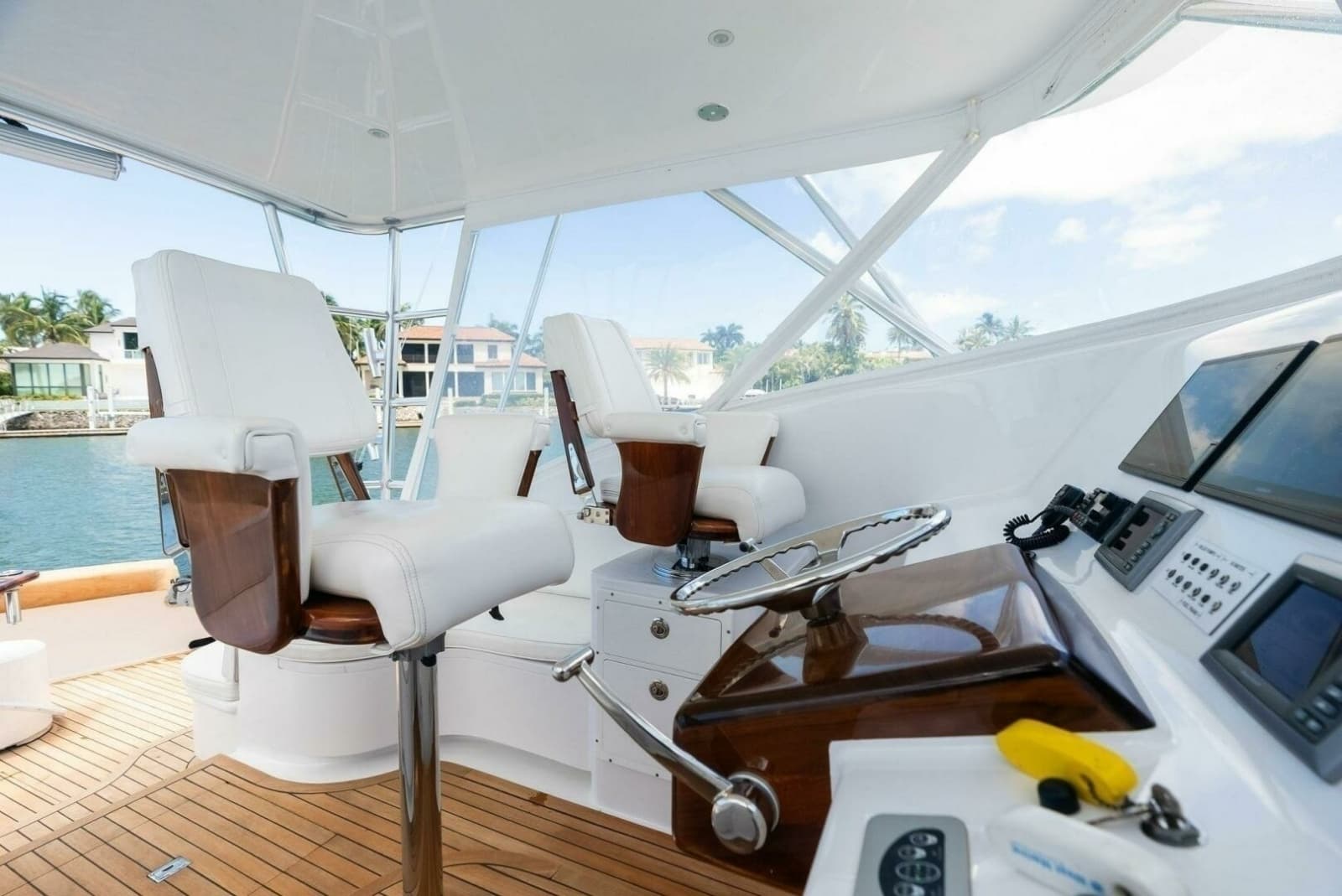 2018 Custom Carolina 35 Express - Photo 27