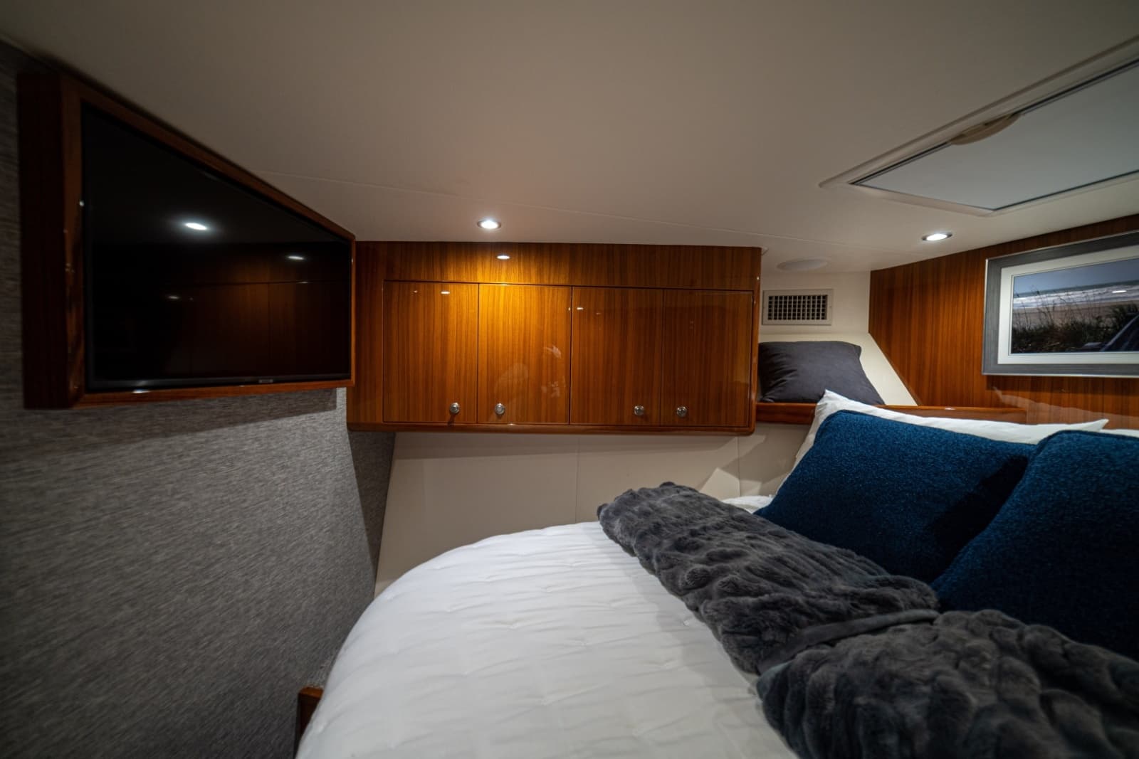 2023 Viking 46 Billfish - Photo 18