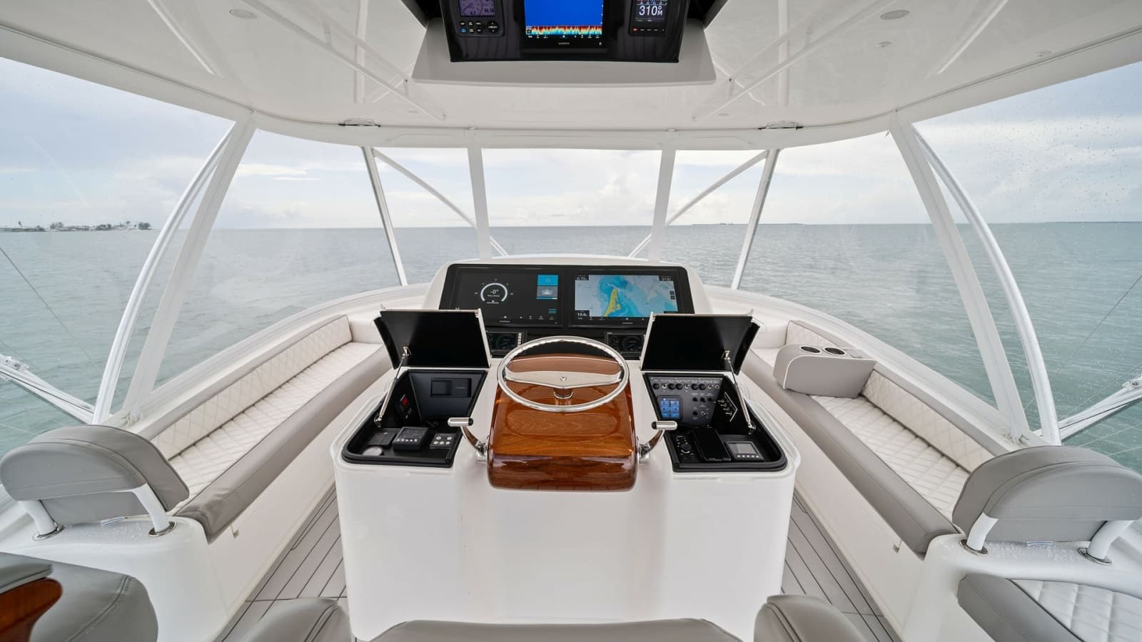 2015 Viking 55 Convertible - Photo 68