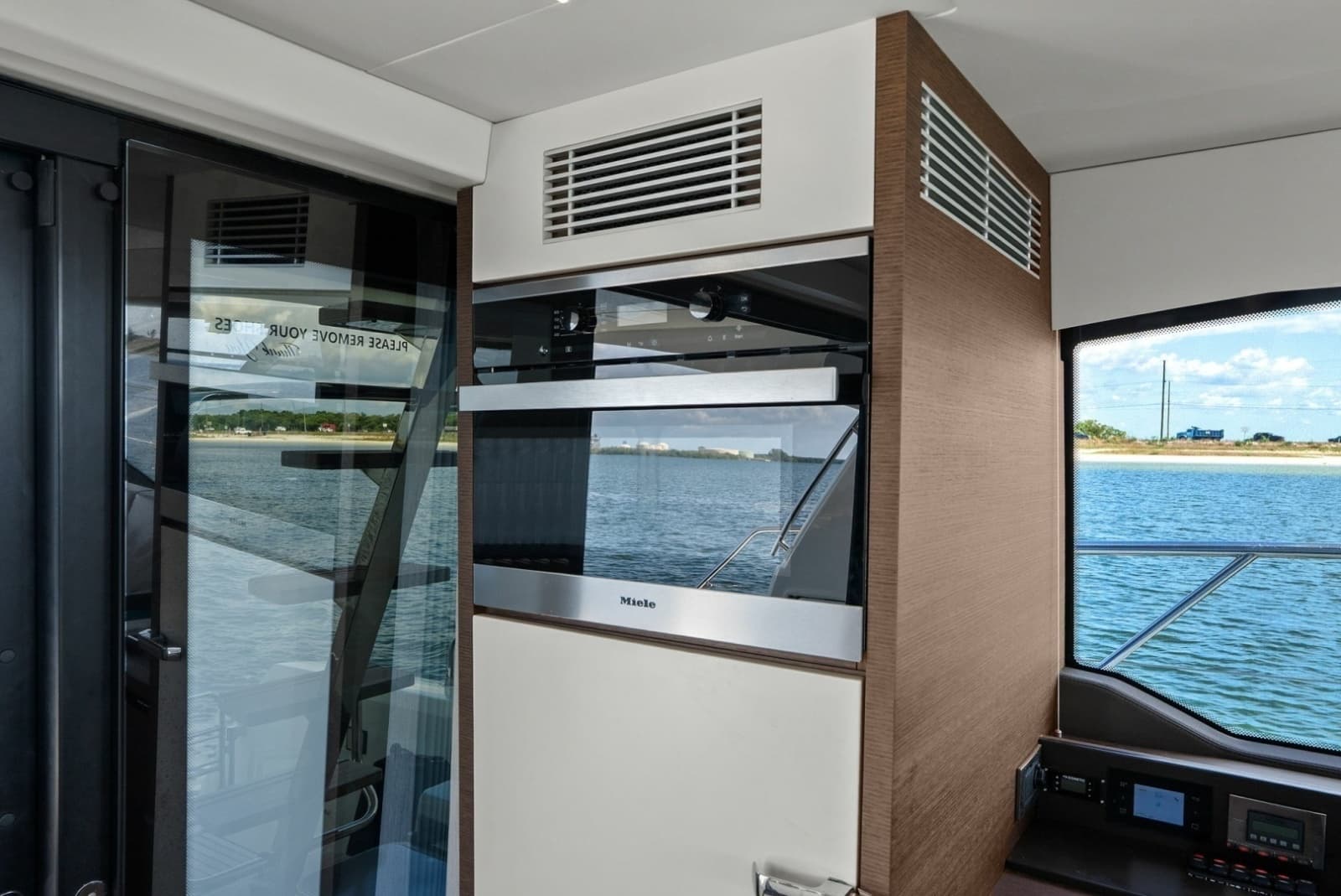 2020 Prestige 460 Flybridge - Photo 37