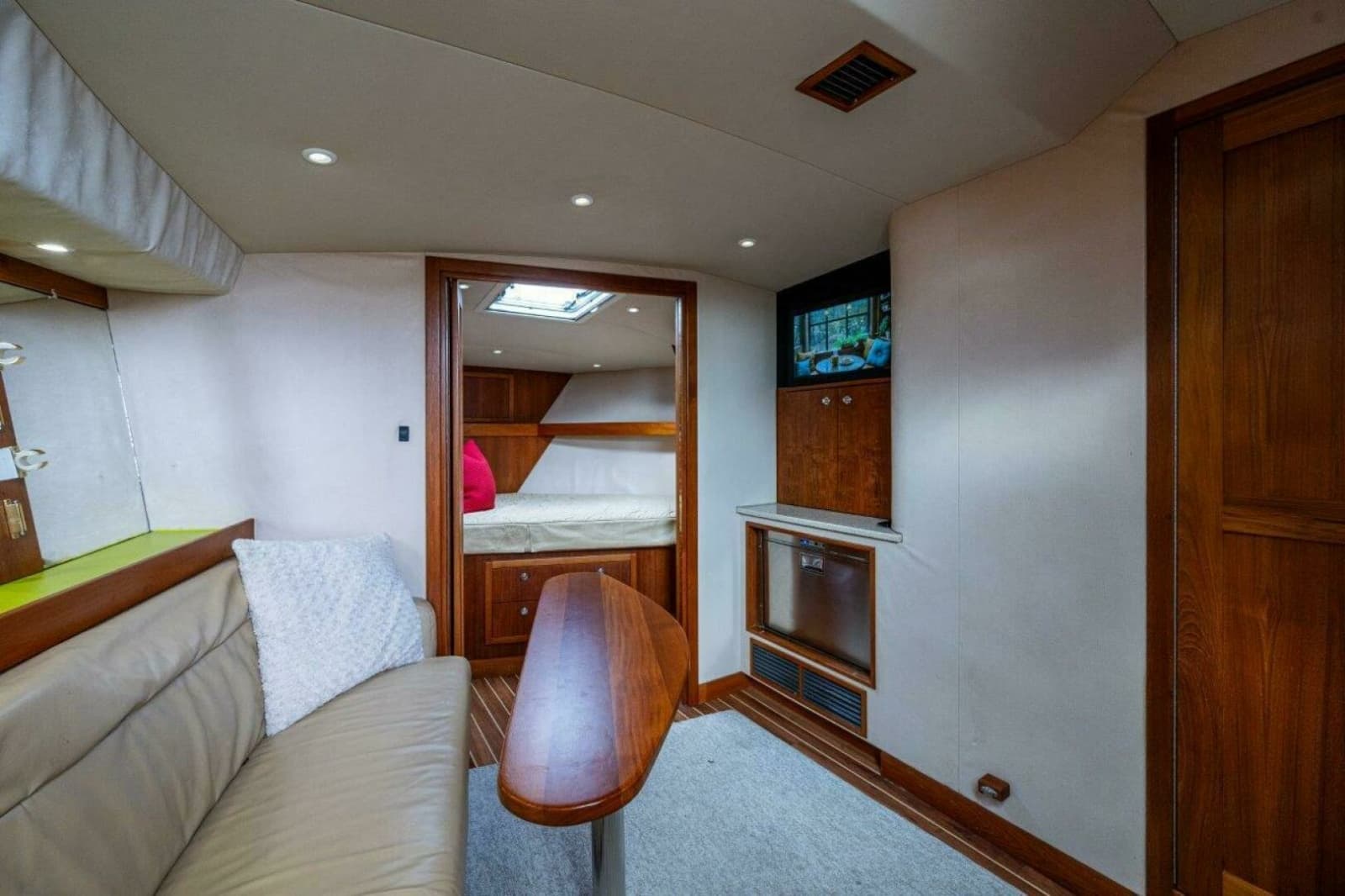 2007 Albemarle 36 Express - Photo 17