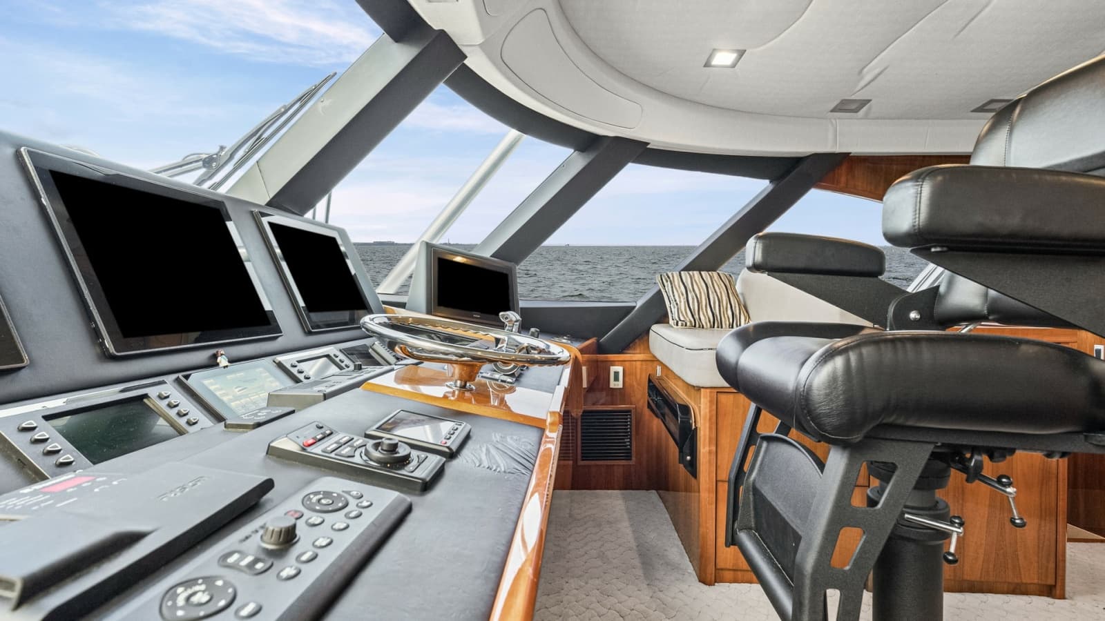 2017 Viking 72 Enclosed Bridge - Photo 41