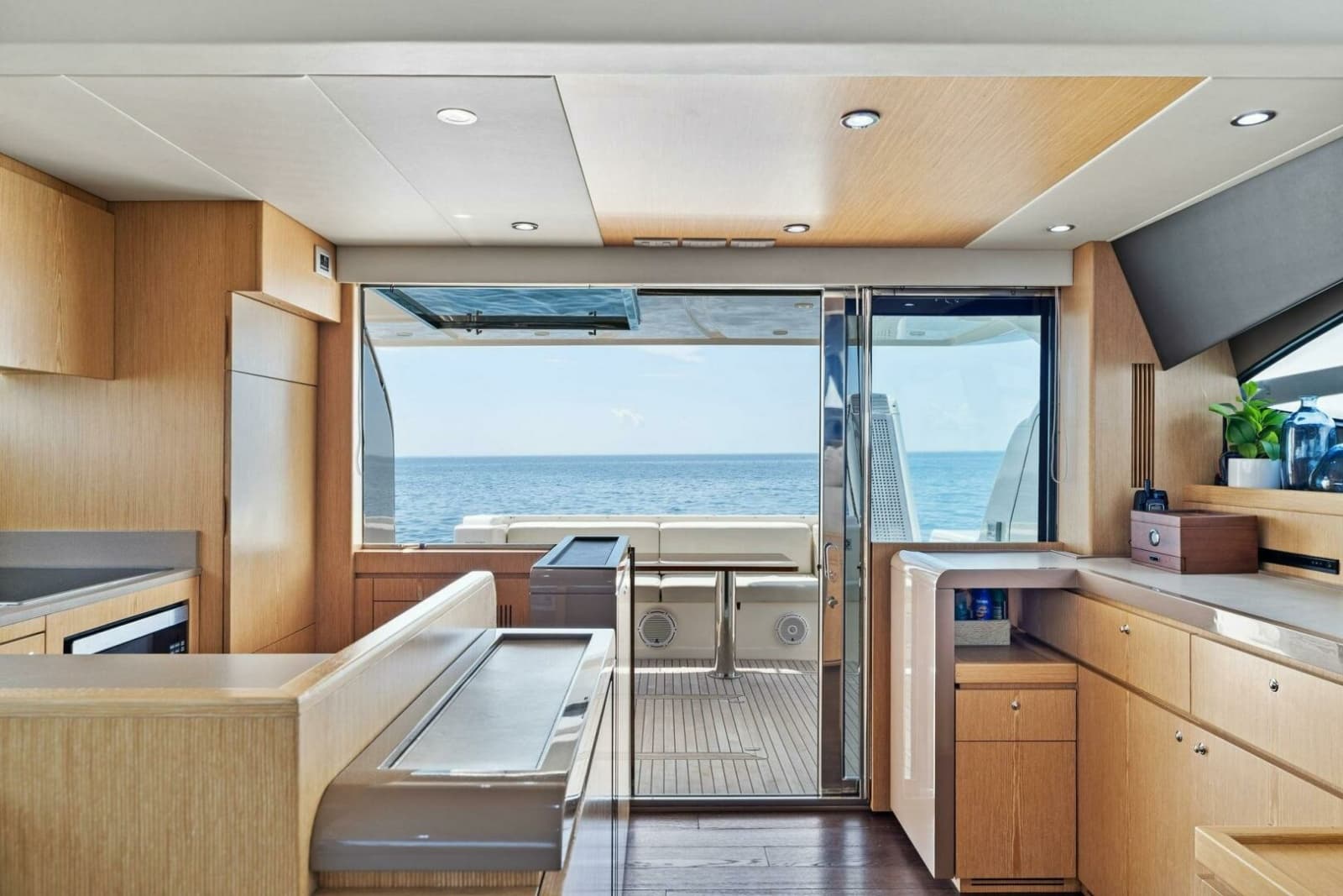 2013 Ferretti Yachts 620 - Photo 8