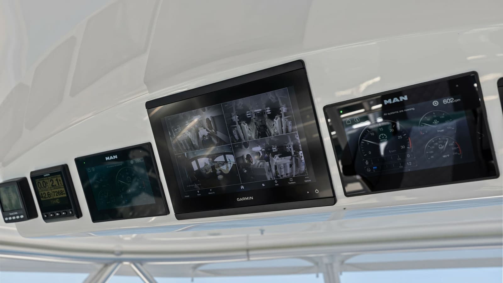 2024 Viking 54 Convertible - Photo 32