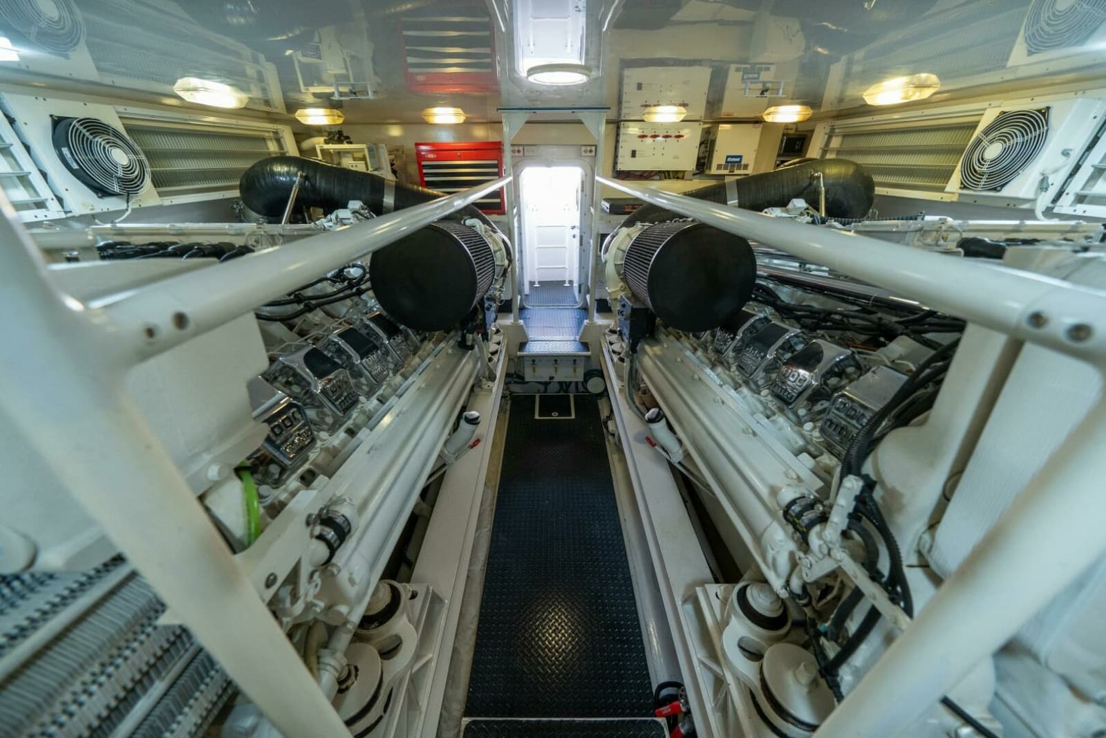 2006 Viking 68 Convertible - Photo 76