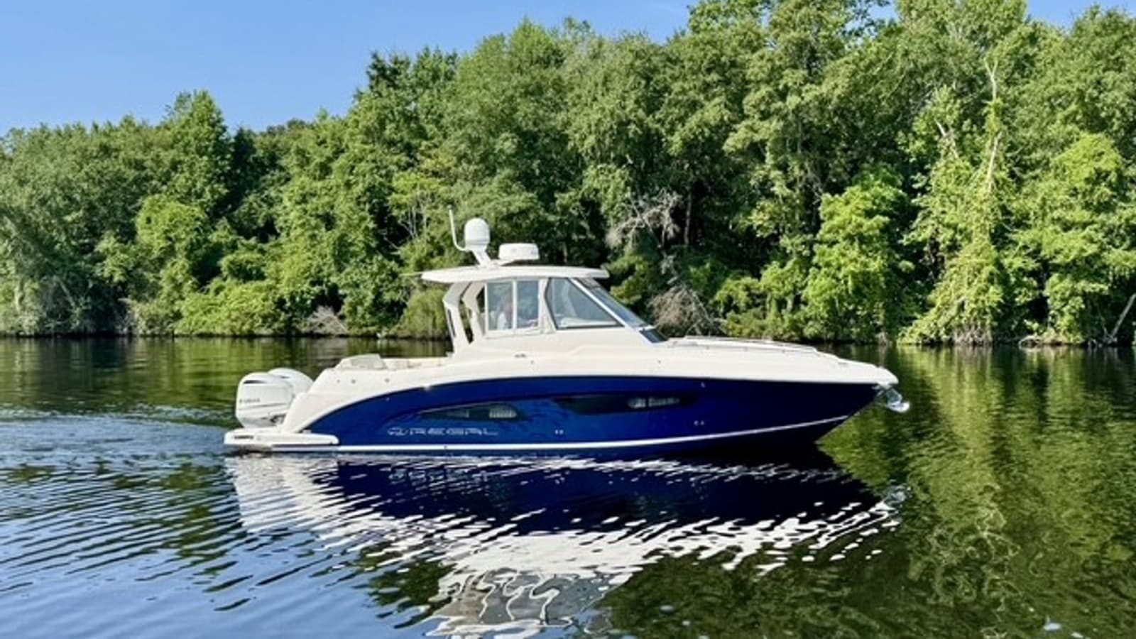 2021 Regal 33 SAV - Photo 23