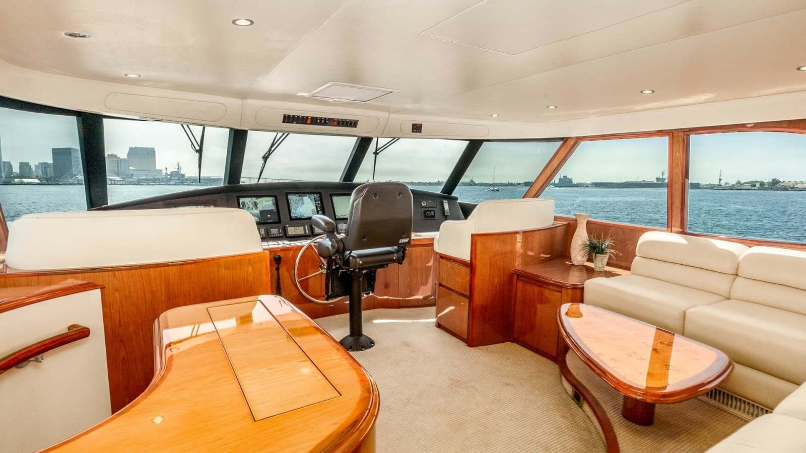 2014 Viking 76 Enclosed Bridge Sportfisher - Photo 19