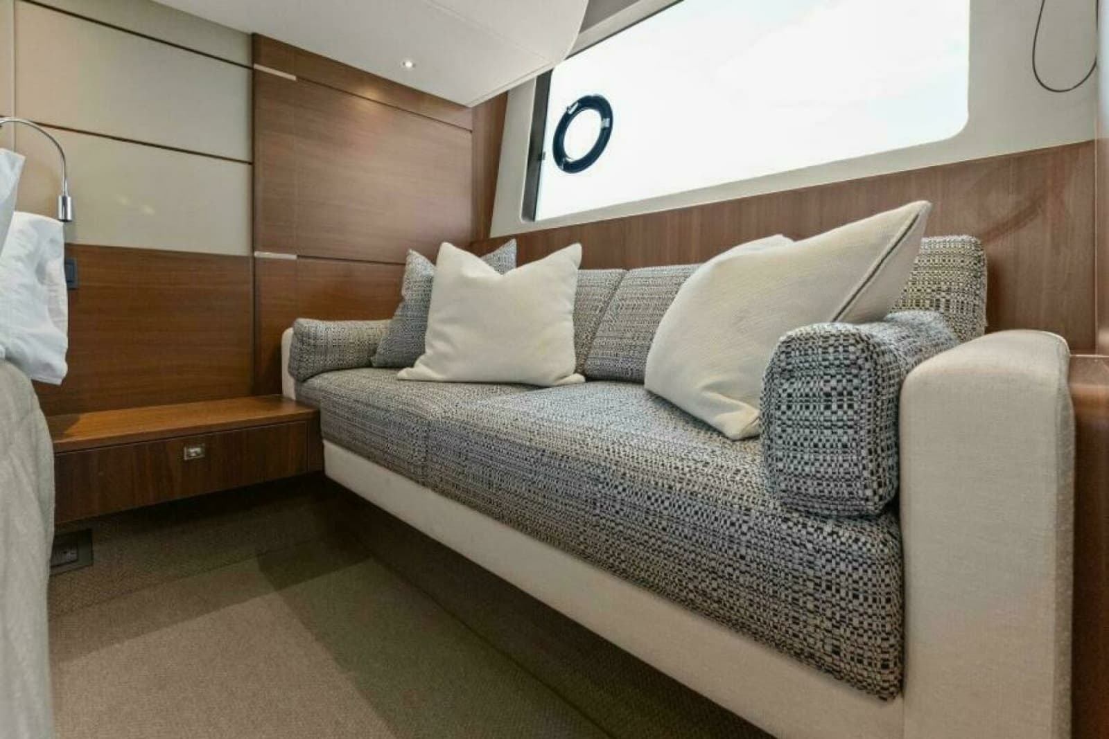 2016 Princess 60 Flybridge - Photo 37